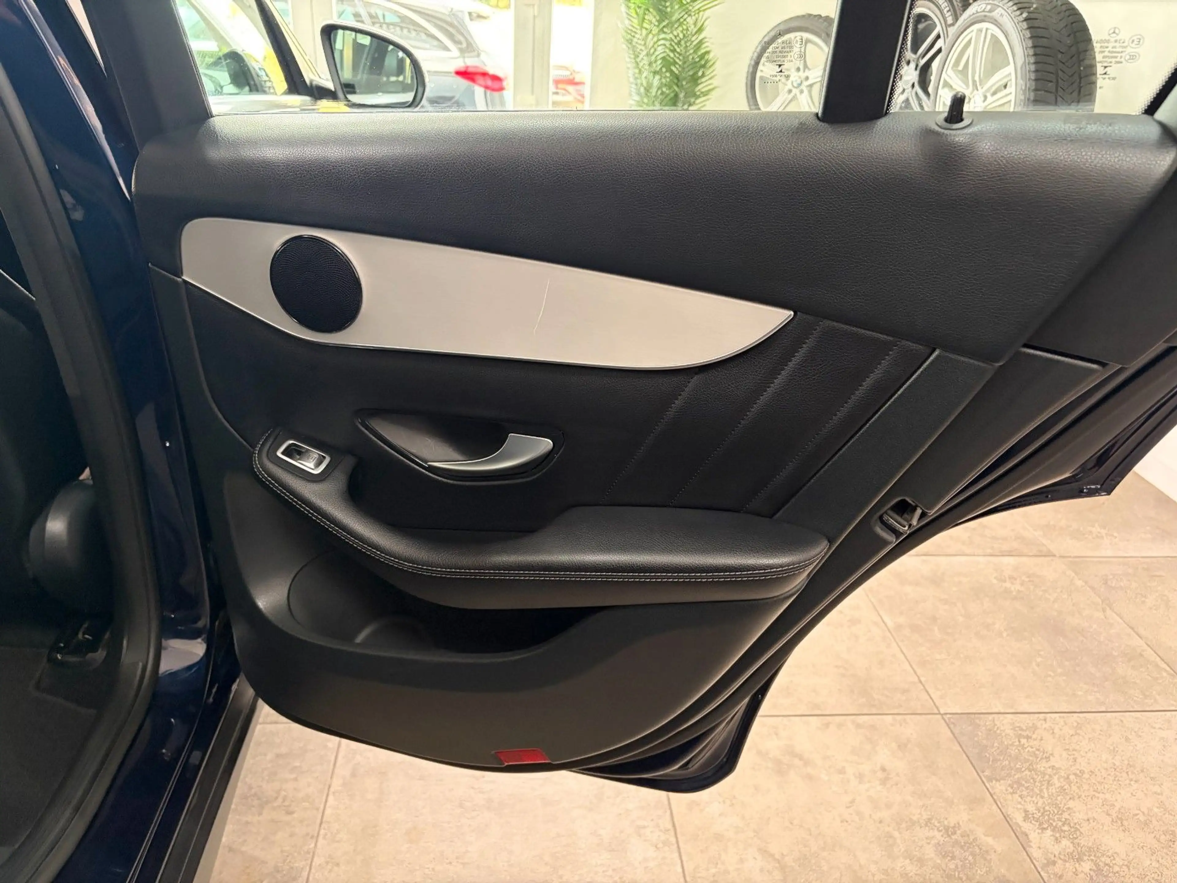 Mercedes-Benz GLC 250 *4matic*Exclusive*AHK*LED* — photo 40