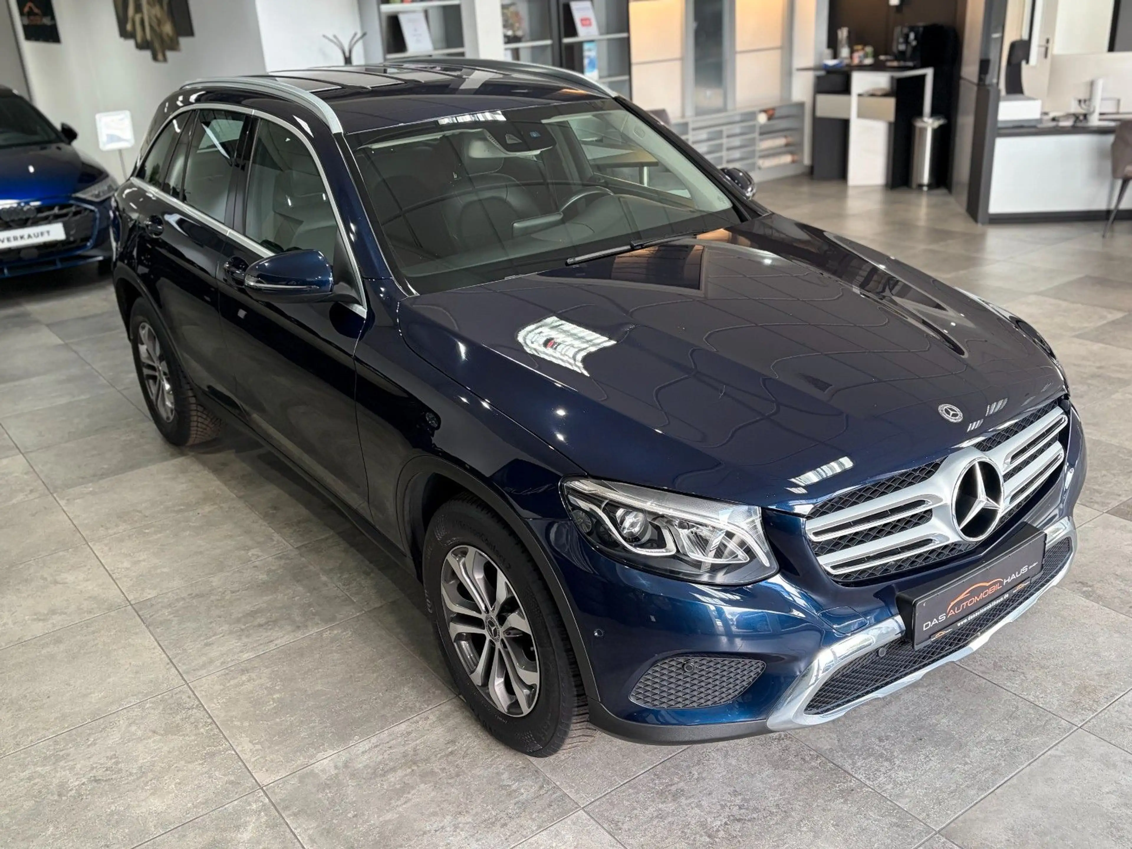 Mercedes-Benz GLC 250 *4matic*Exclusive*AHK*LED* — photo 7