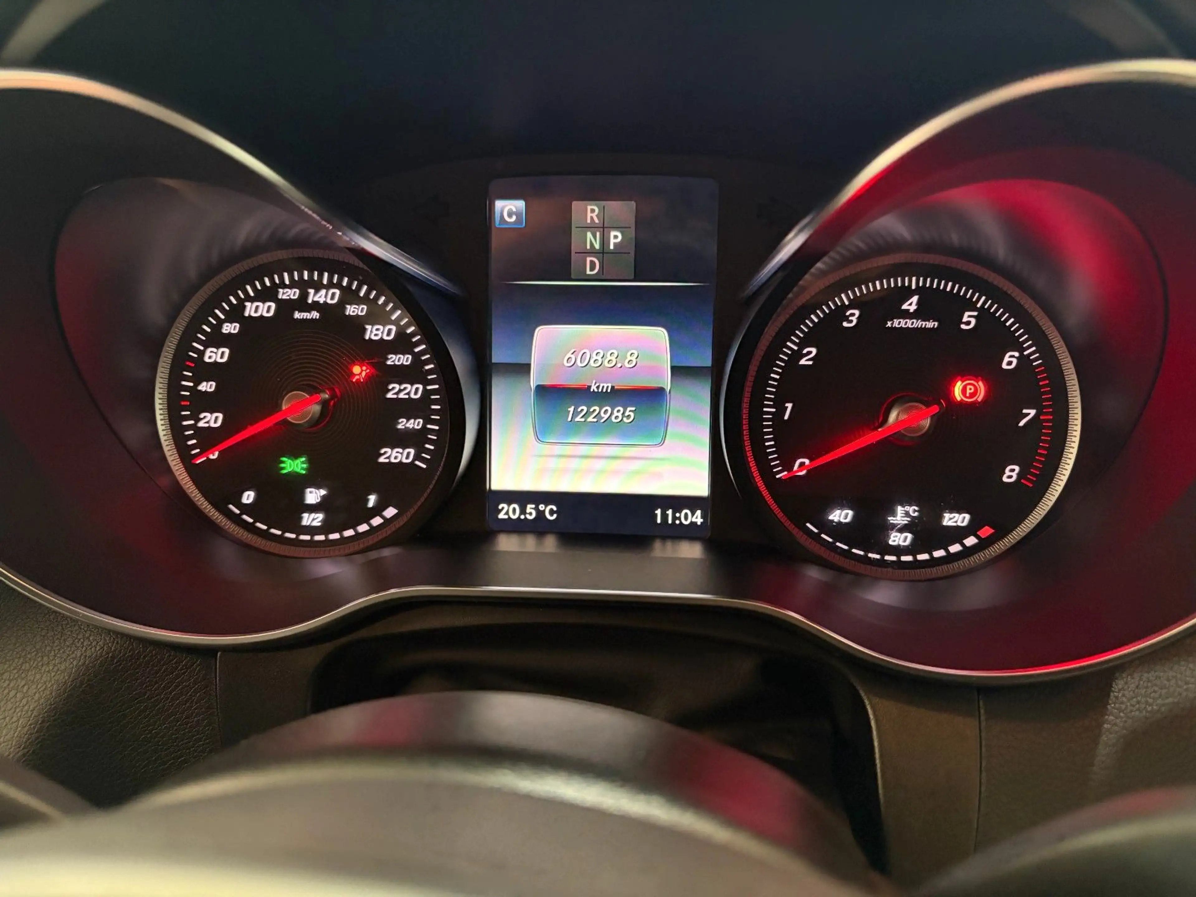 Mercedes-Benz GLC 250 *4matic*Exclusive*AHK*LED* — photo 30