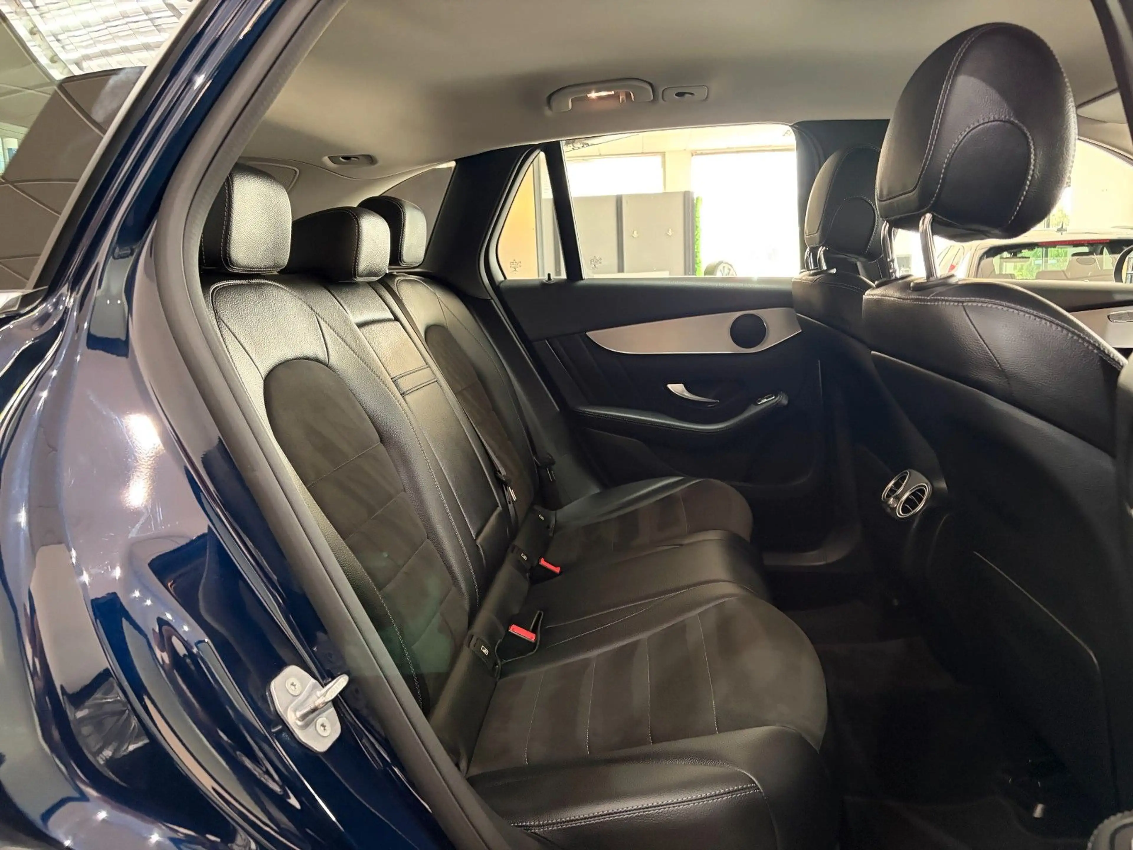 Mercedes-Benz GLC 250 *4matic*Exclusive*AHK*LED* — photo 26