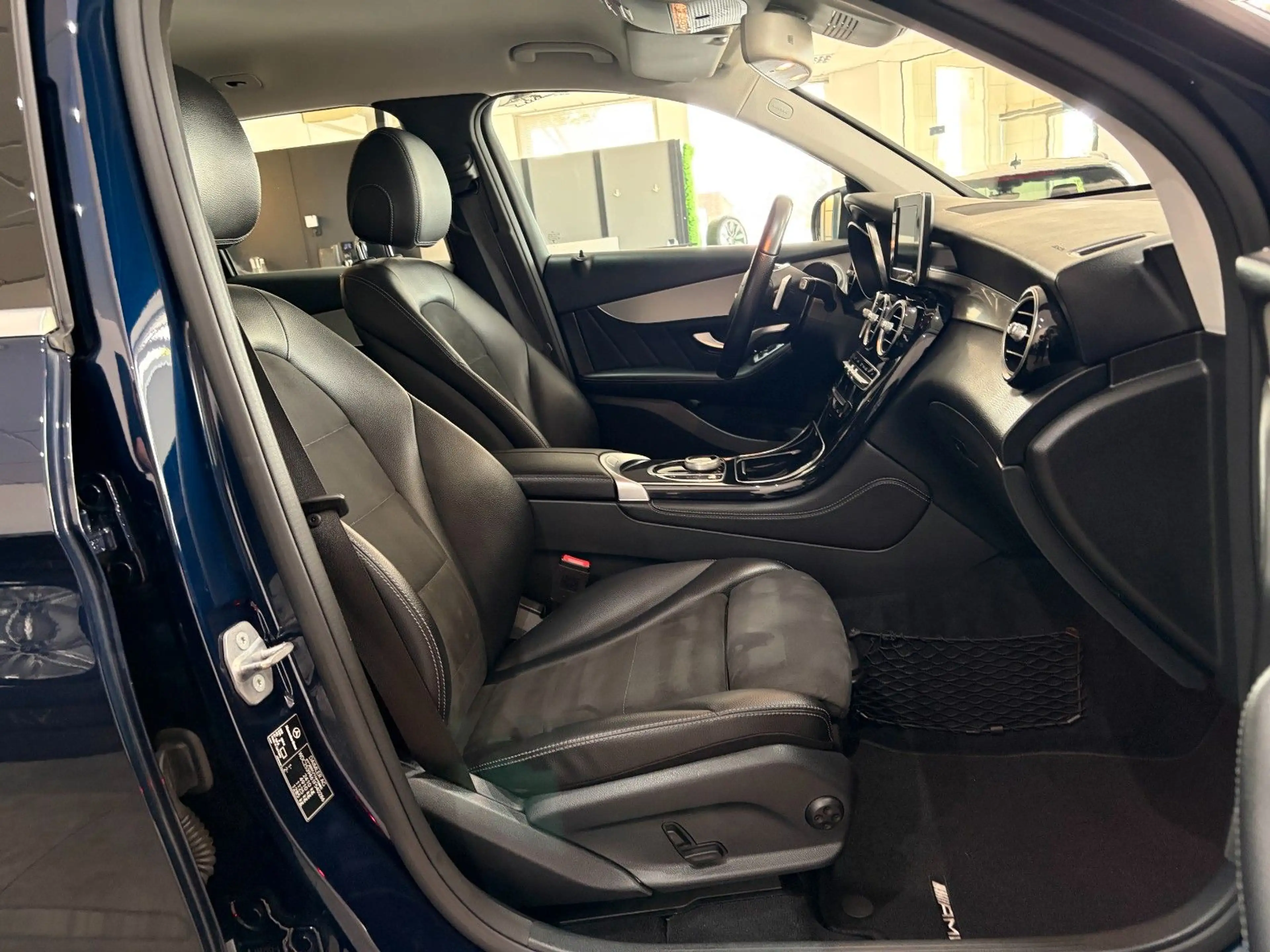 Mercedes-Benz GLC 250 *4matic*Exclusive*AHK*LED* — photo 20