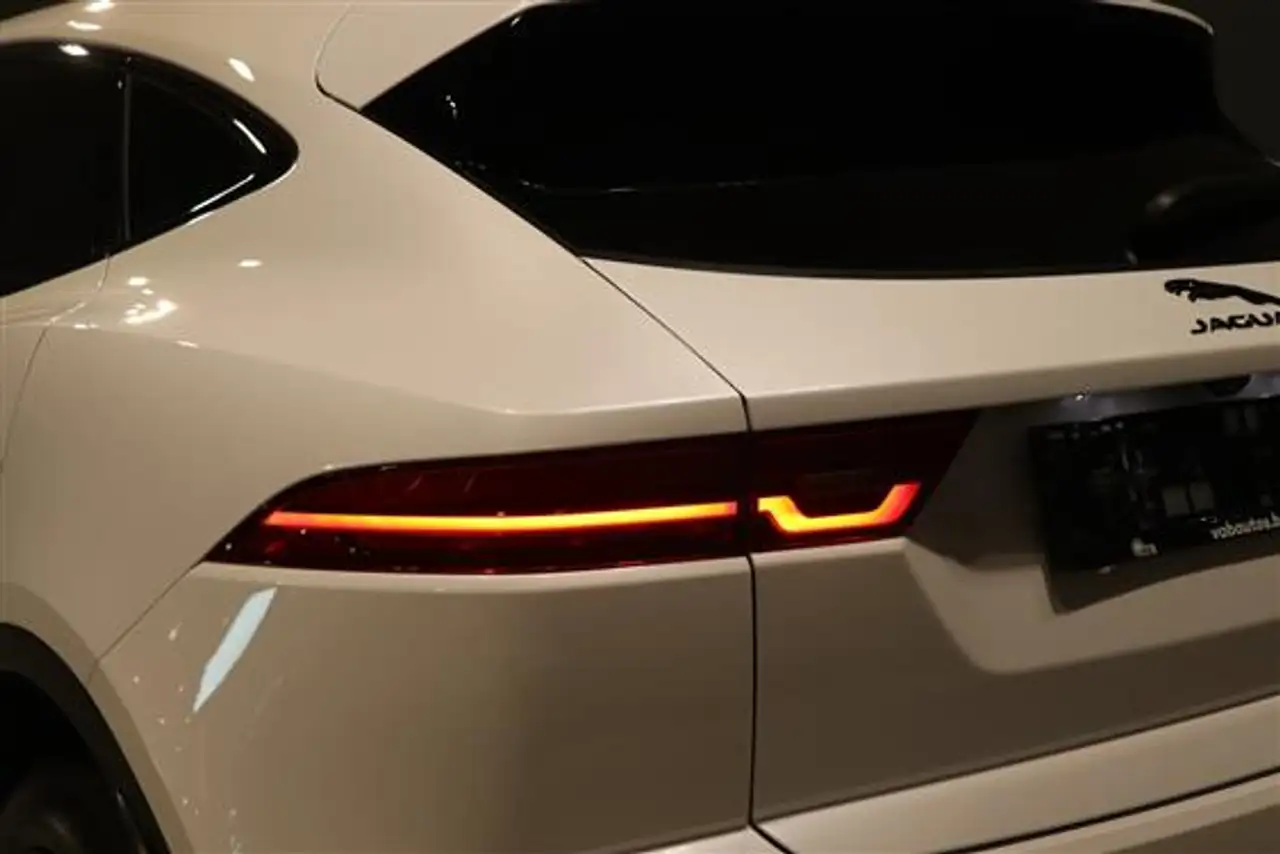 Jaguar E-Pace P160 R-DYNAMIC mild hybrid FWD A/T, миниатюра 24