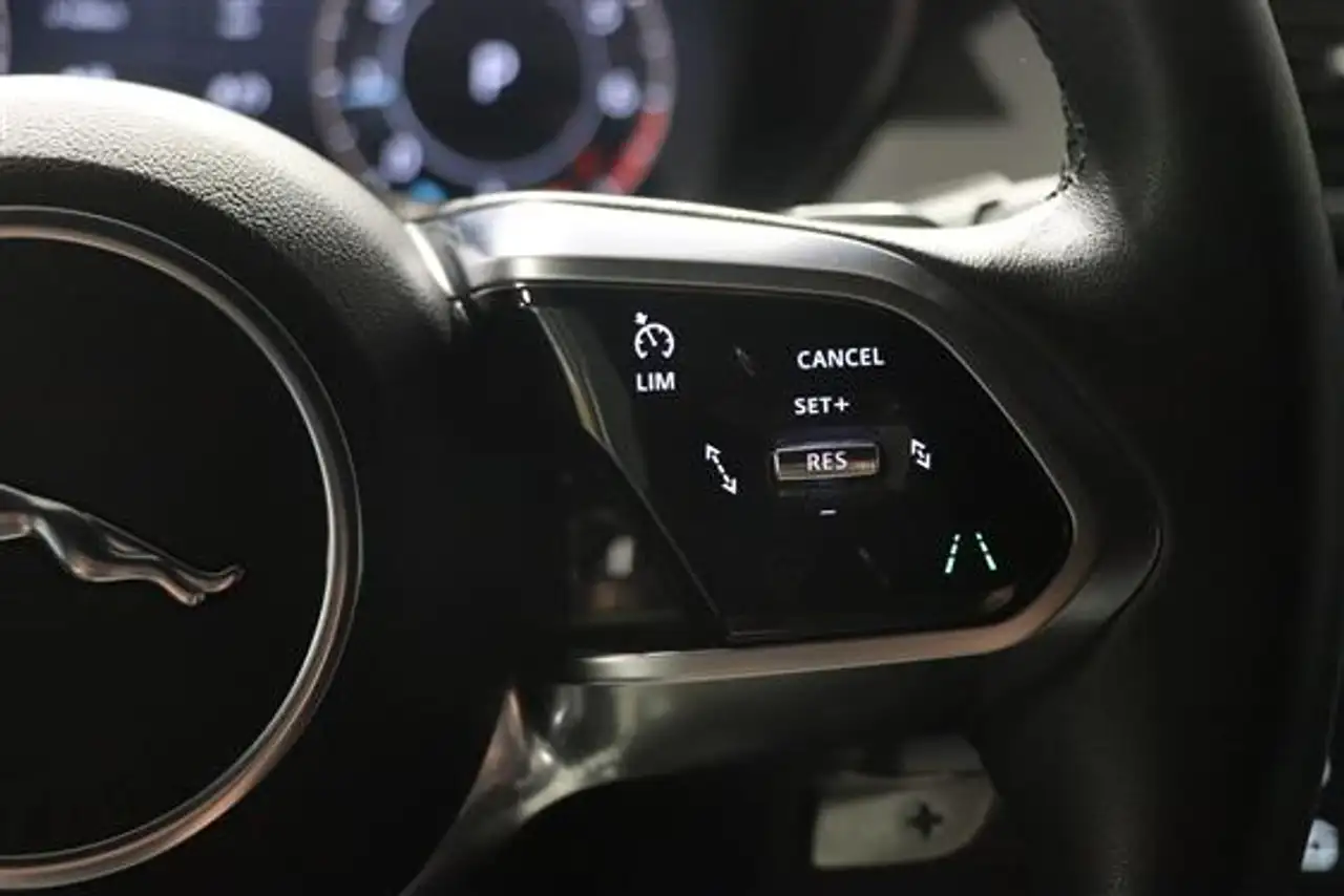Jaguar E-Pace P160 R-DYNAMIC mild hybrid FWD A/T, миниатюра 18