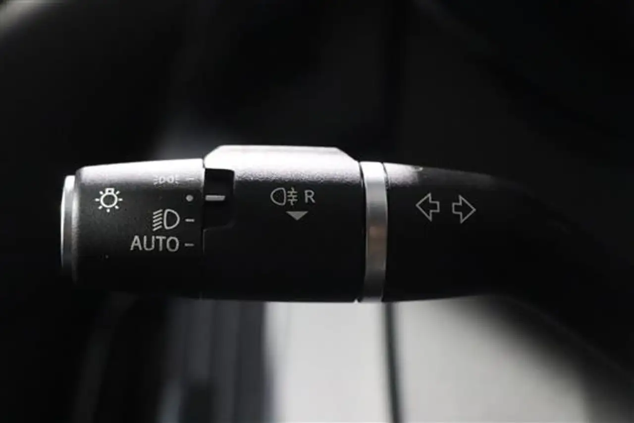 Jaguar E-Pace P160 R-DYNAMIC mild hybrid FWD A/T, миниатюра 19