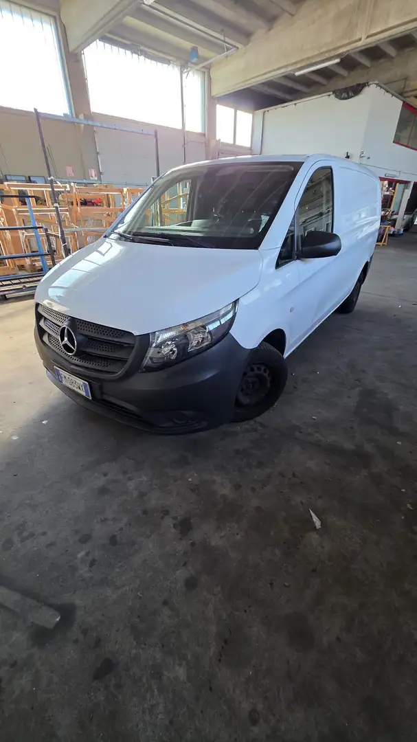 Mercedes-Benz Vito 111 Bianco - 2