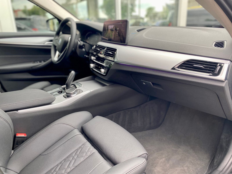 BMW 520 d xDrive Navi AHK 18 Zoll Standheizung — photo 7