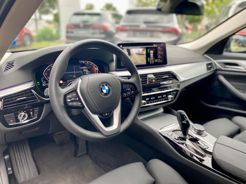 BMW 520 d xDrive Navi AHK 18 Zoll Standheizung — photo 11