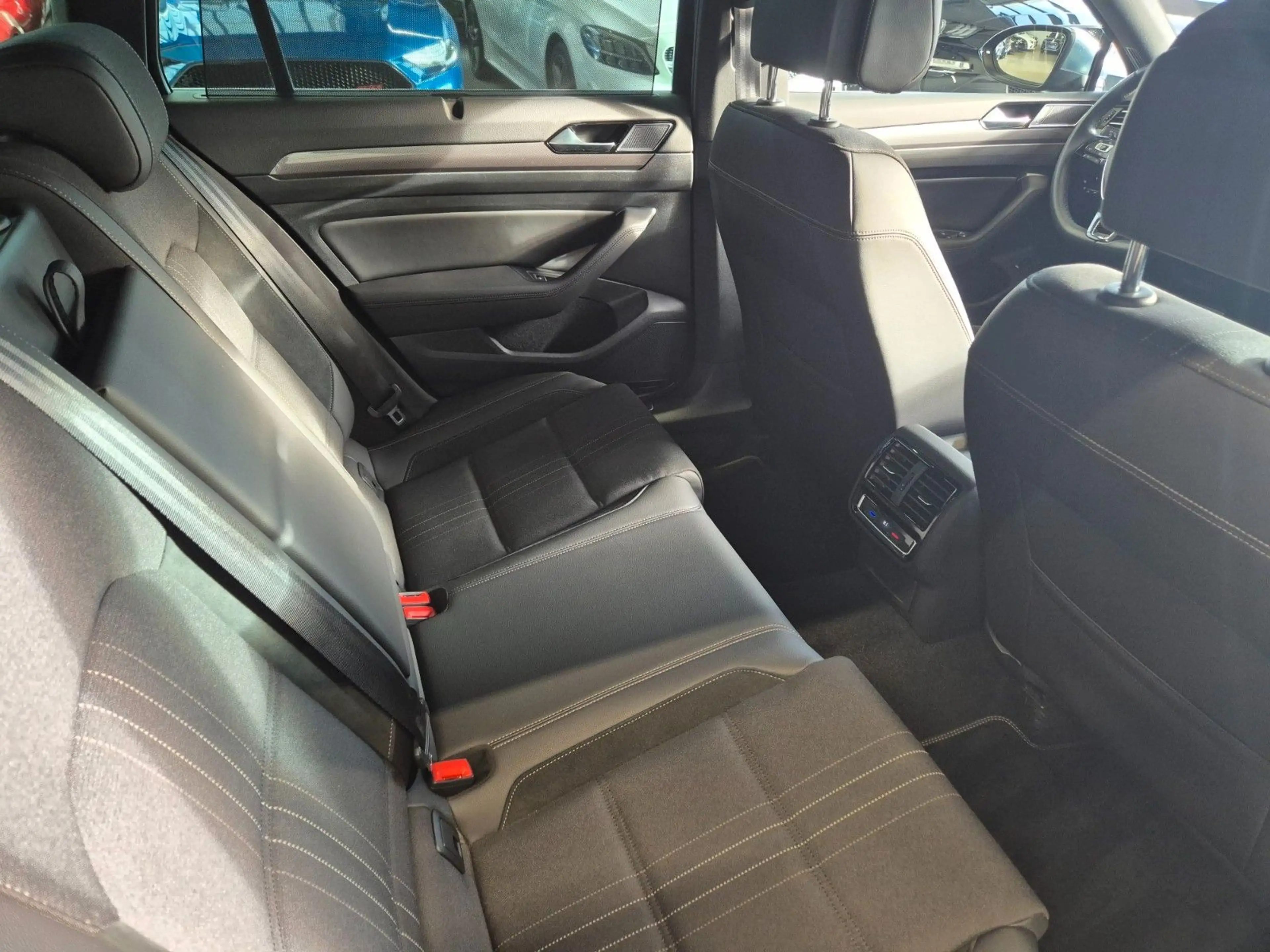 Volkswagen Passat Variant PASSAT ALLTRACK 2.0TDI 4M NAVI 360CAMERA ACC AHK — photo 12
