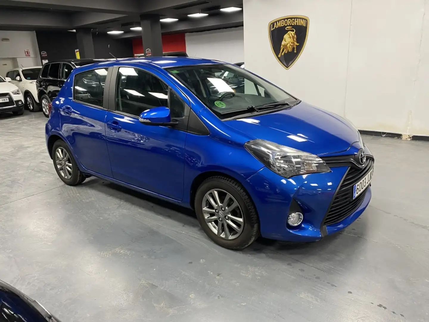 Toyota Yaris 1.0 Active Azul - 2