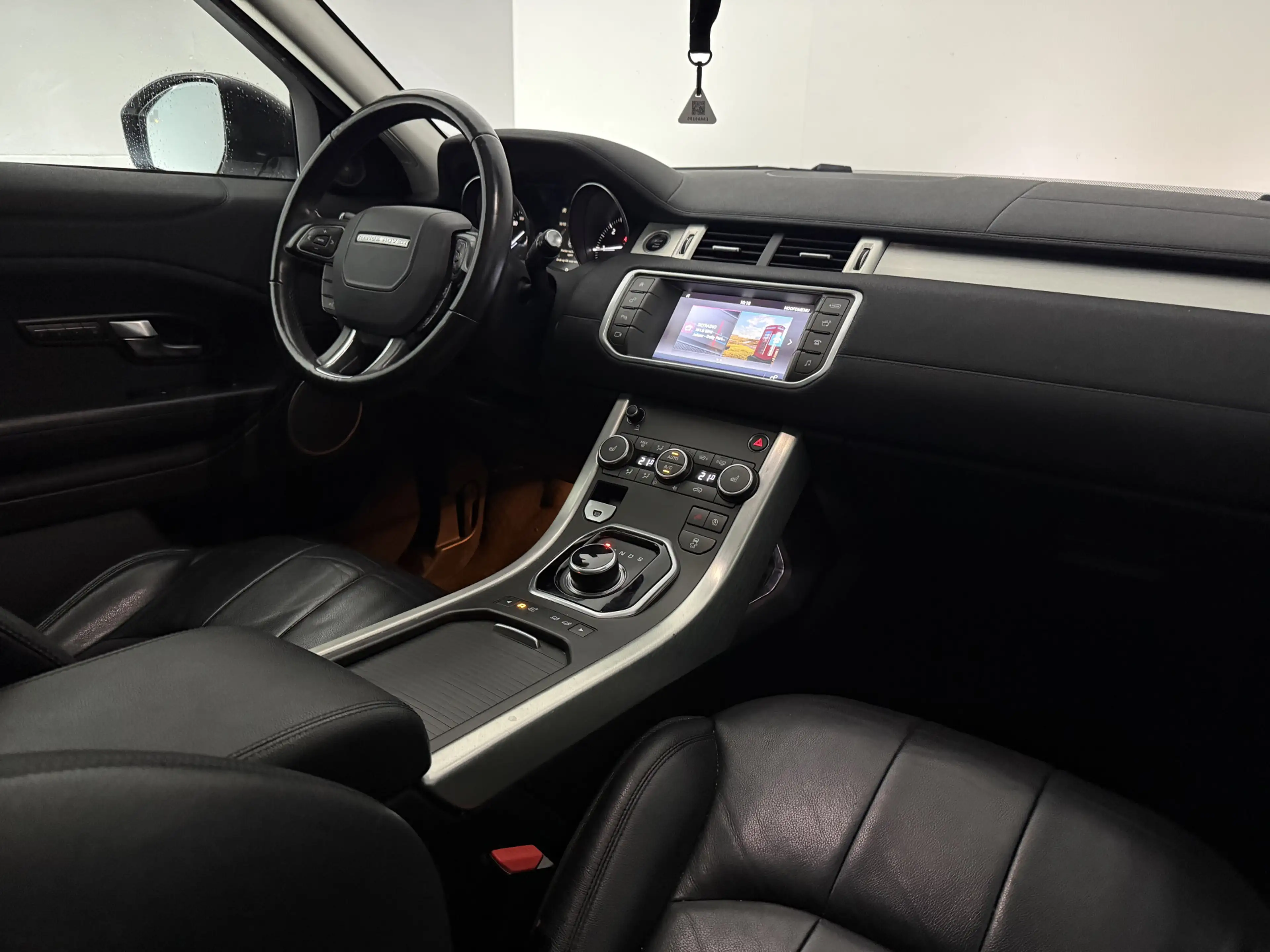 Land Rover Range Rover Evoque 2.0 TD4 HSE | EXPORT | Camera | Cruise | Memory | — photo 4