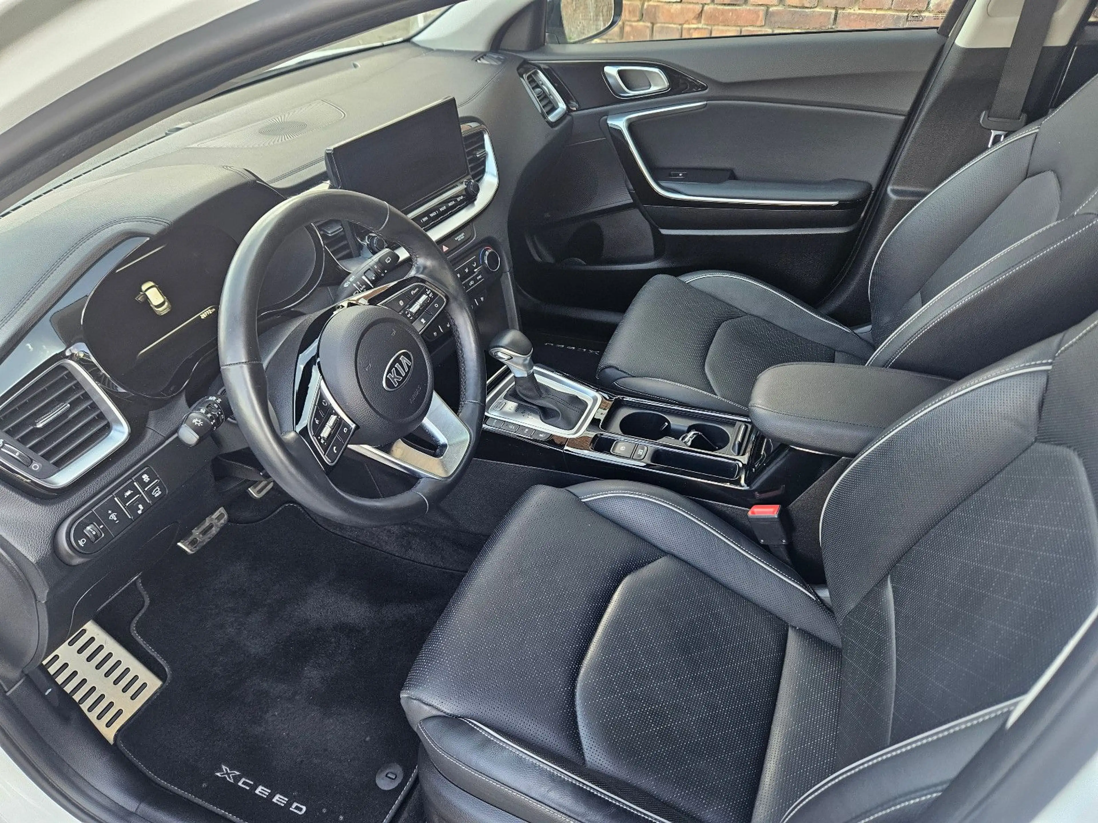 Kia XCeed Platinum Edition — photo 8