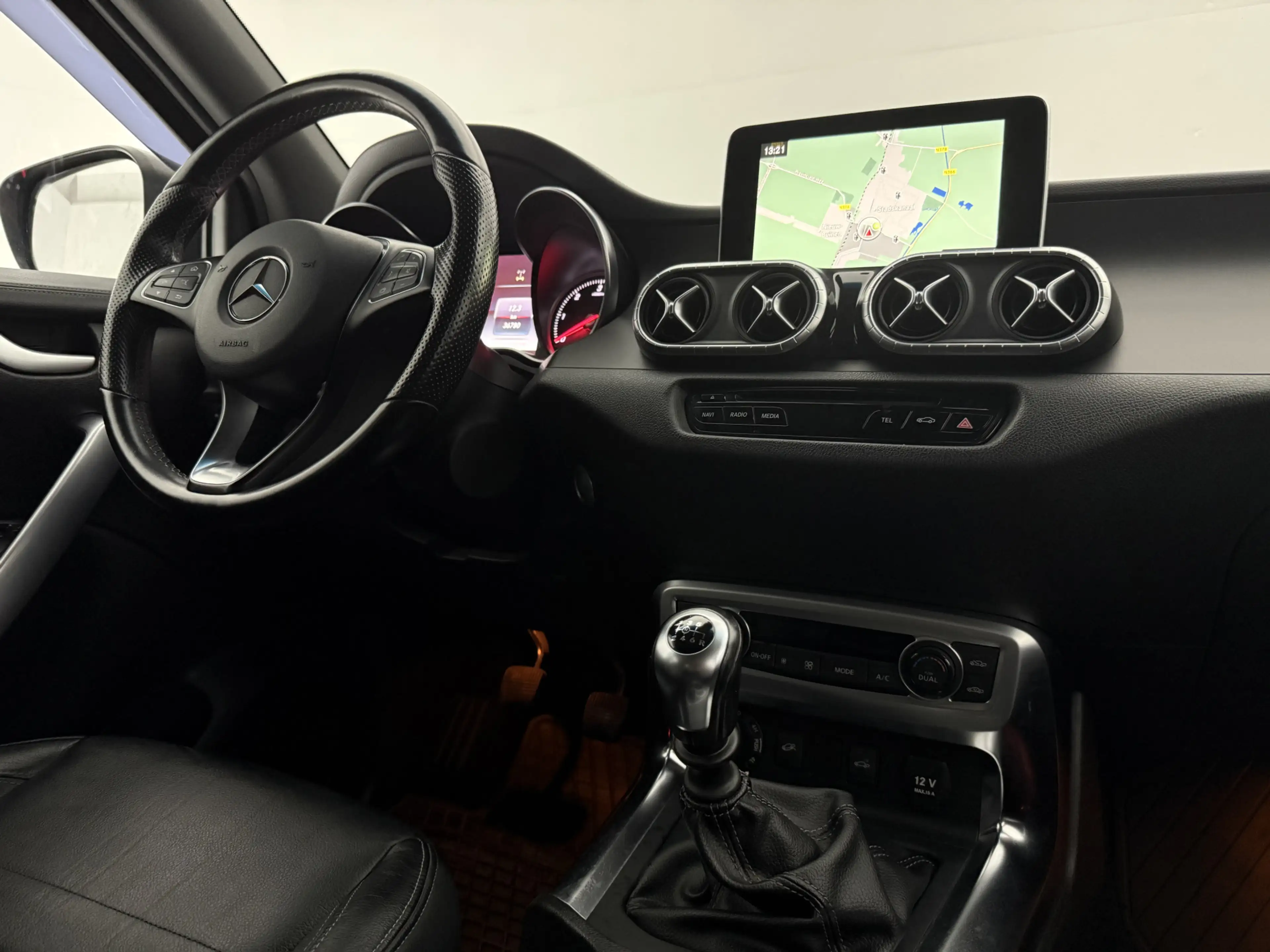 Mercedes-Benz X 250 XL 5 Zits D 4 Matic Power 4x4 | Dubbele Cabine | 3 — photo 4