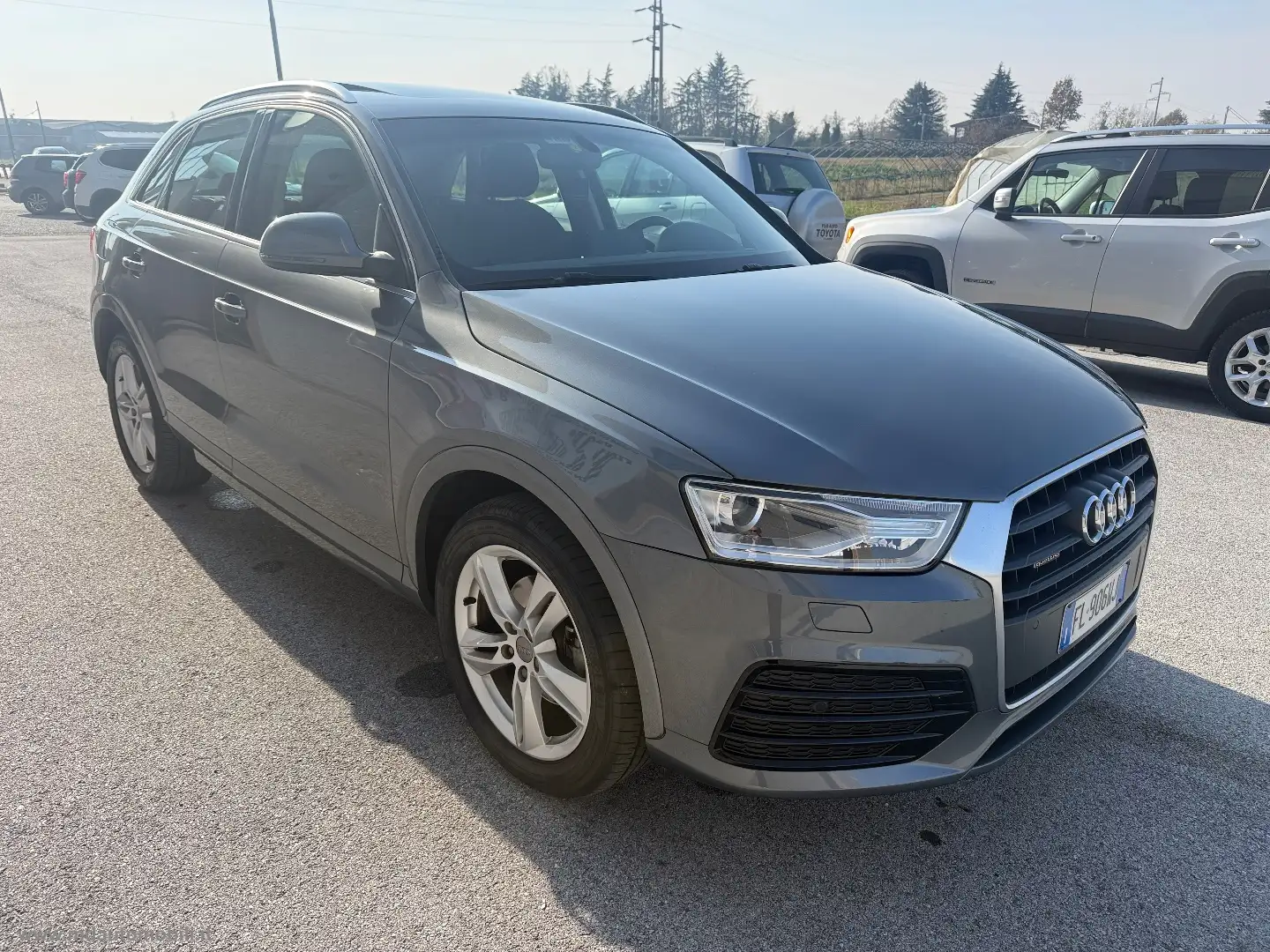 Audi Q3 2.0 TDI 150CV quattro S tr. Sport TETTO FARI LED Gris - 2