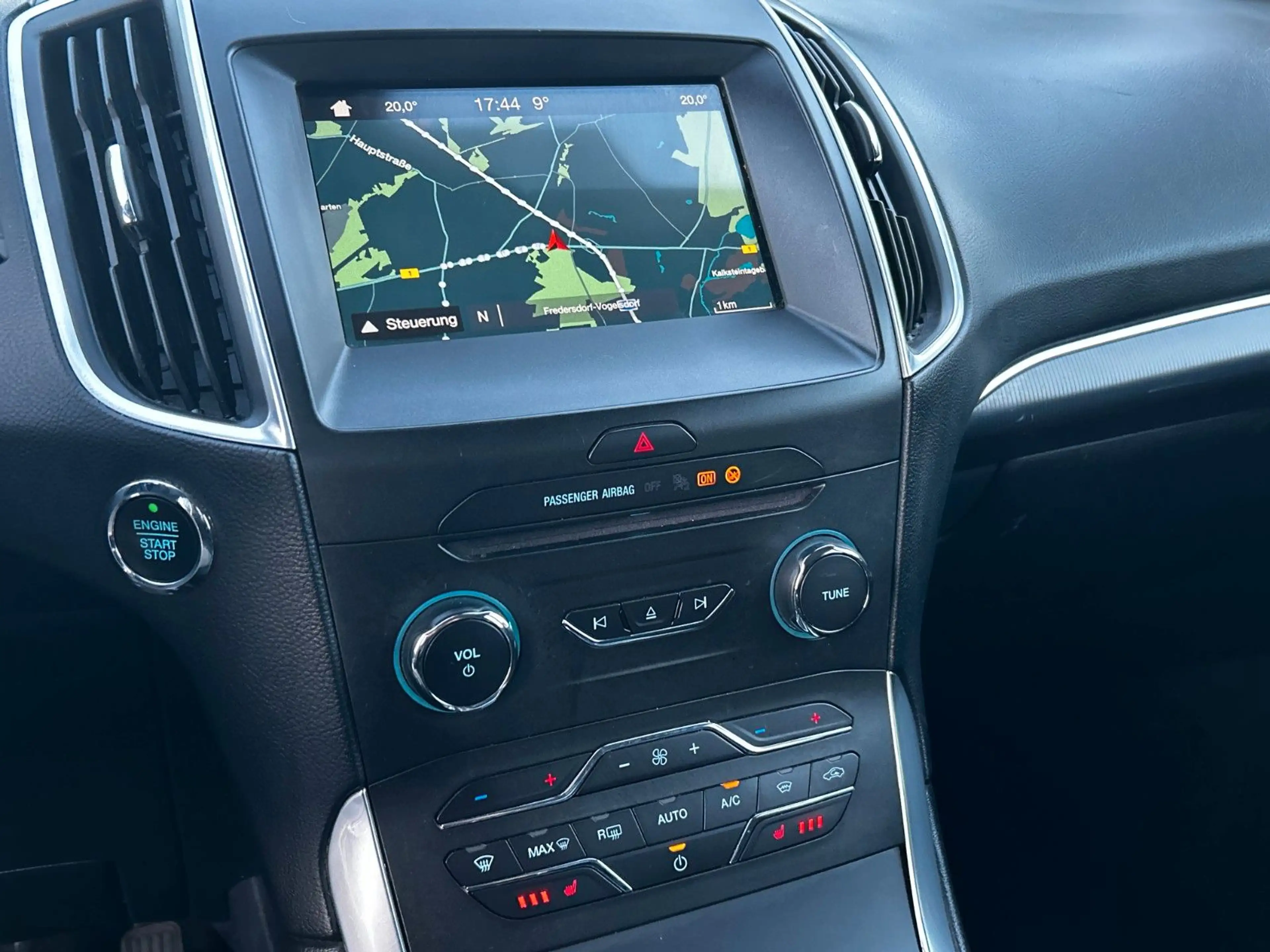 Ford S-Max 2.0 TDCI Aut. Titanium/ ACC / NAVI / 19'LM — photo 14