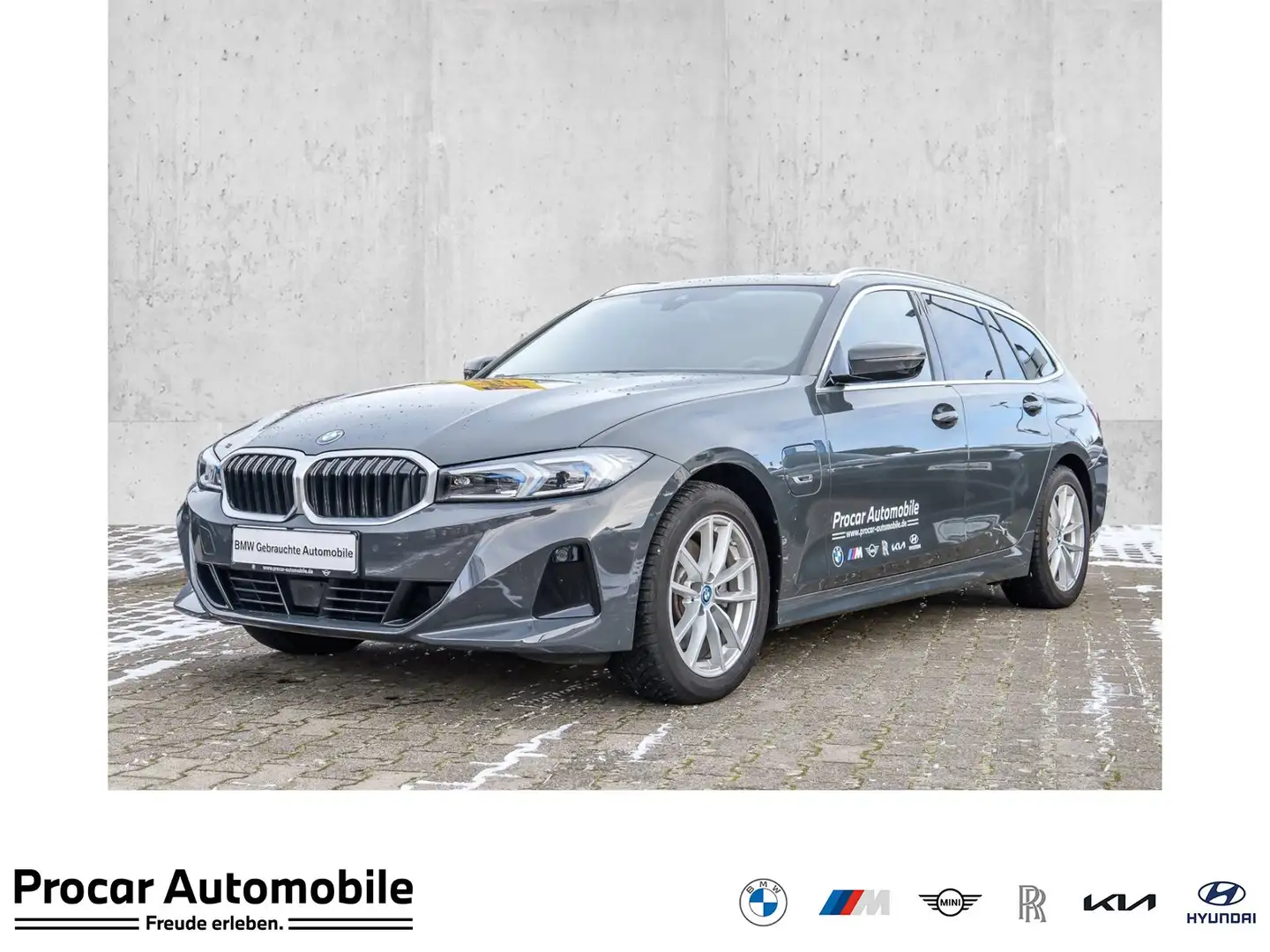 BMW 330 e xDrive Touring LC Prof. ACC Pano LED RFK DAB Gris - 1