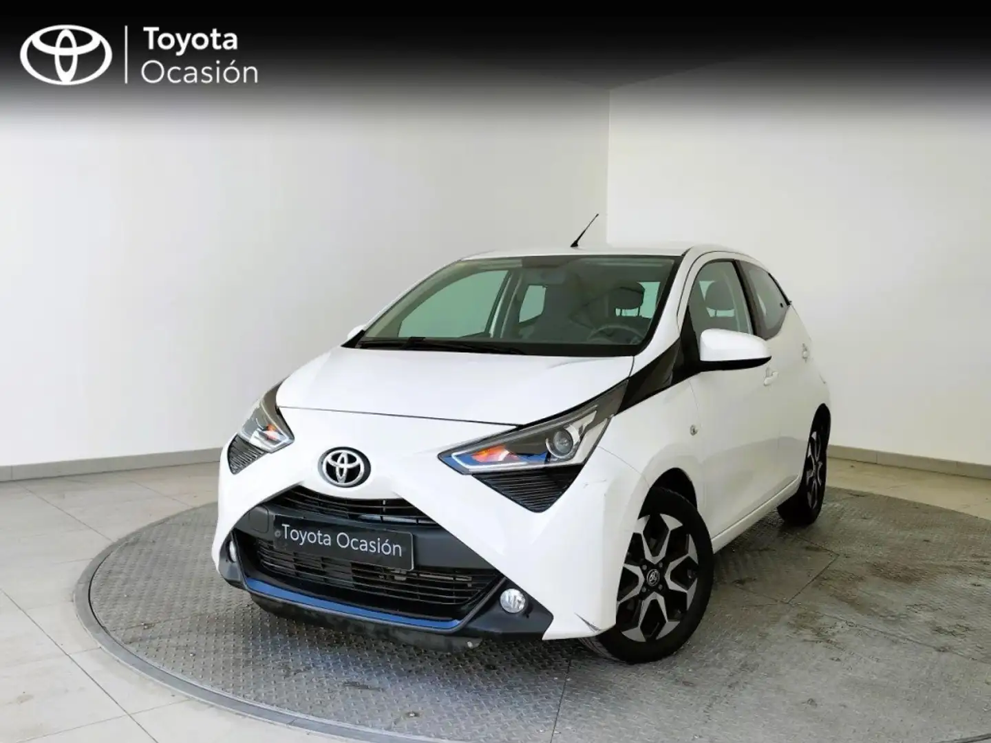 Toyota Aygo 1.0 VVT-I X-PLAY 72 5PT Blanco - 1