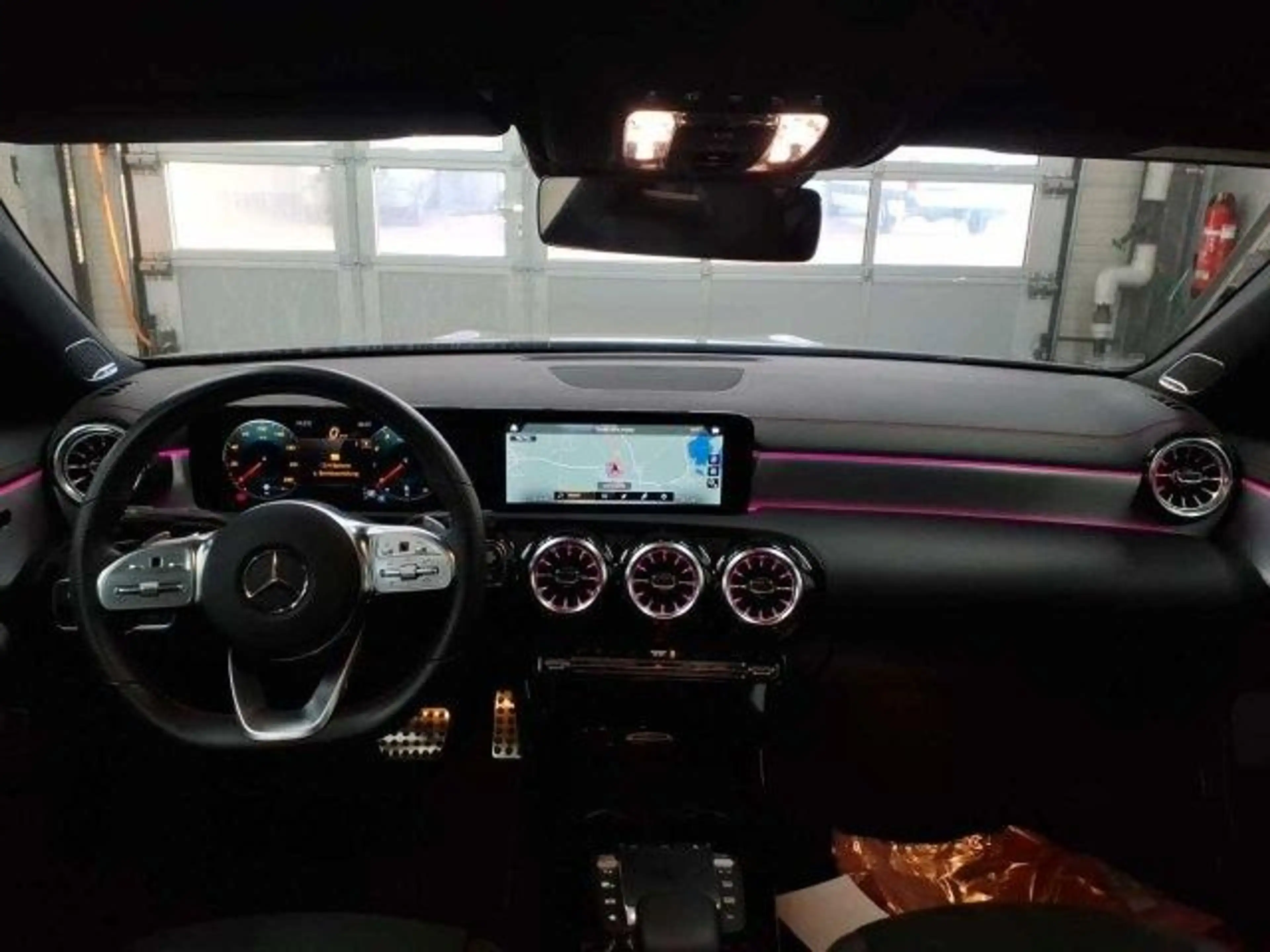 Mercedes-Benz CLA 200 Coupe AMG Line PANO*WIDE*BURM*MBEAM*KAM — photo 4