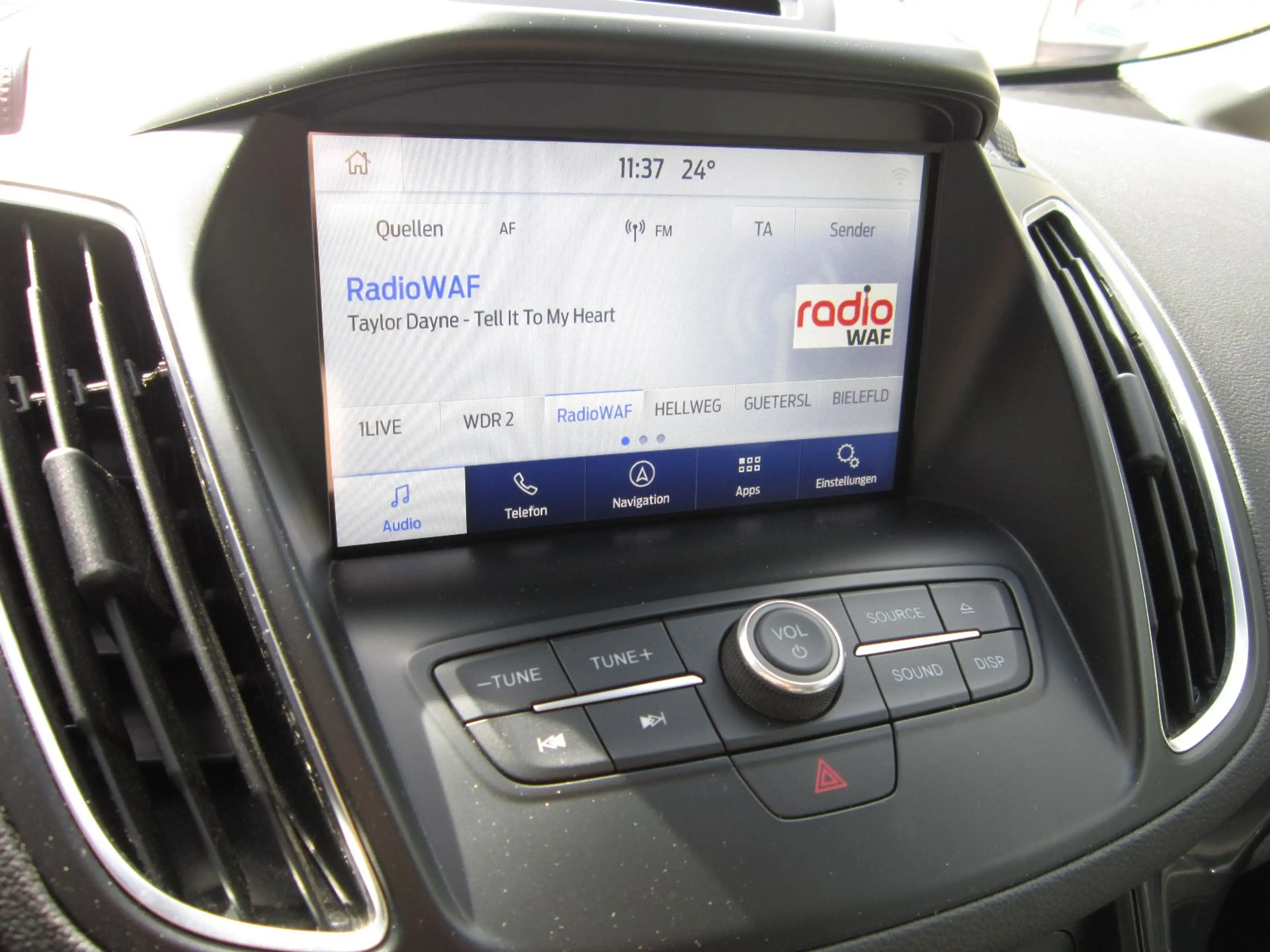 Ford C-Max C-MAX Titanium — photo 14