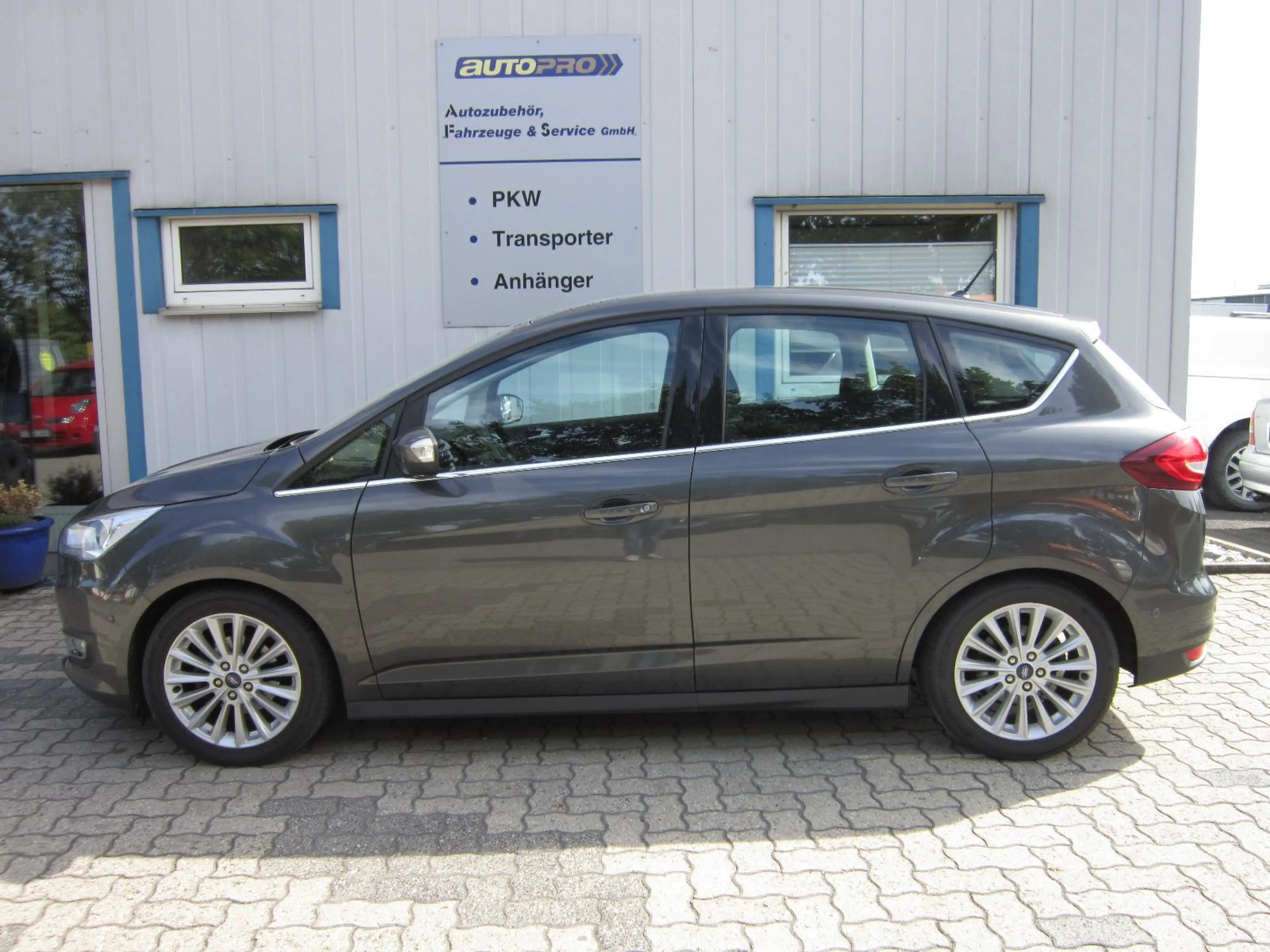 Ford C-Max C-MAX Titanium — photo 2