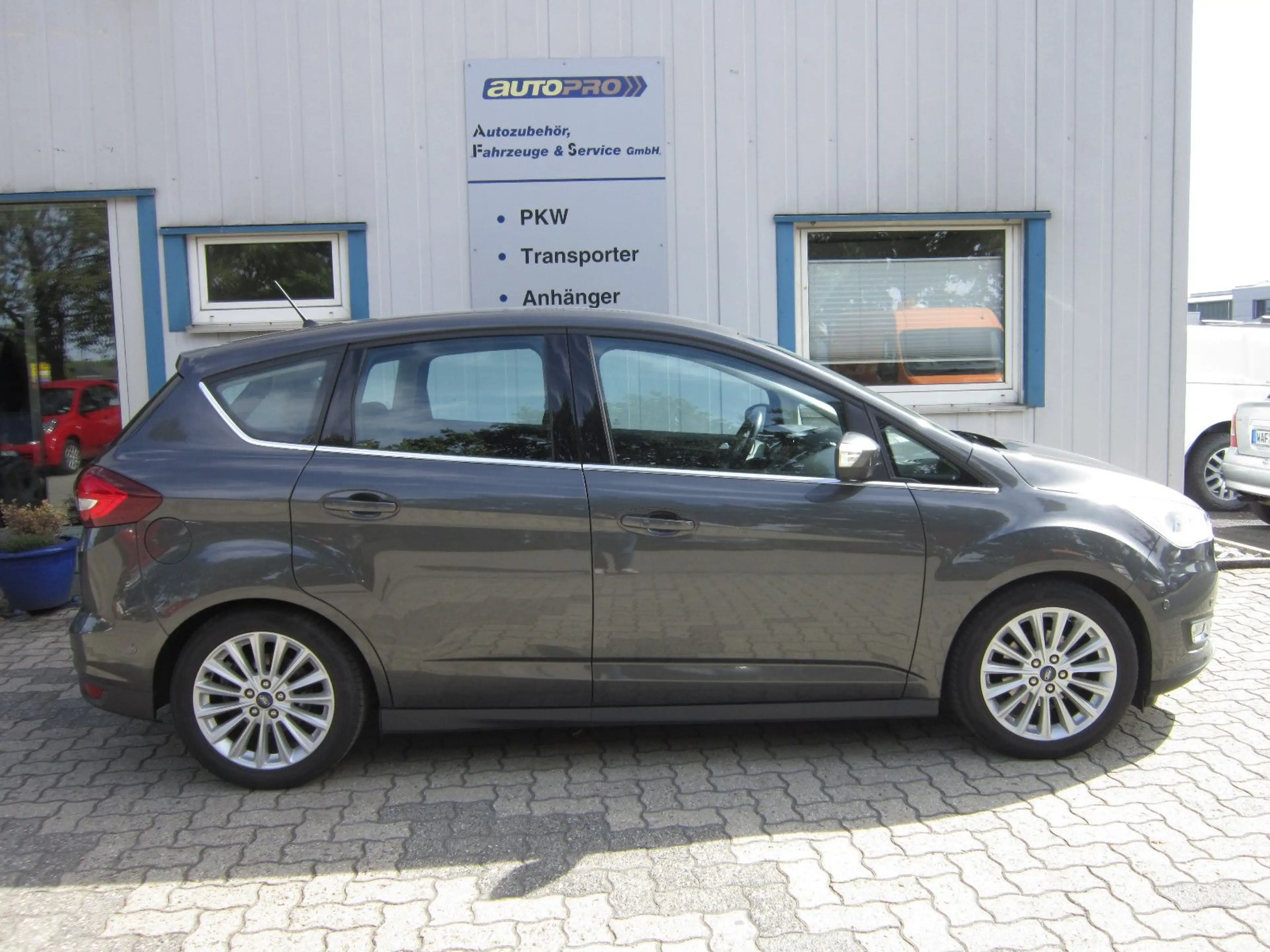 Ford C-Max C-MAX Titanium — photo 4