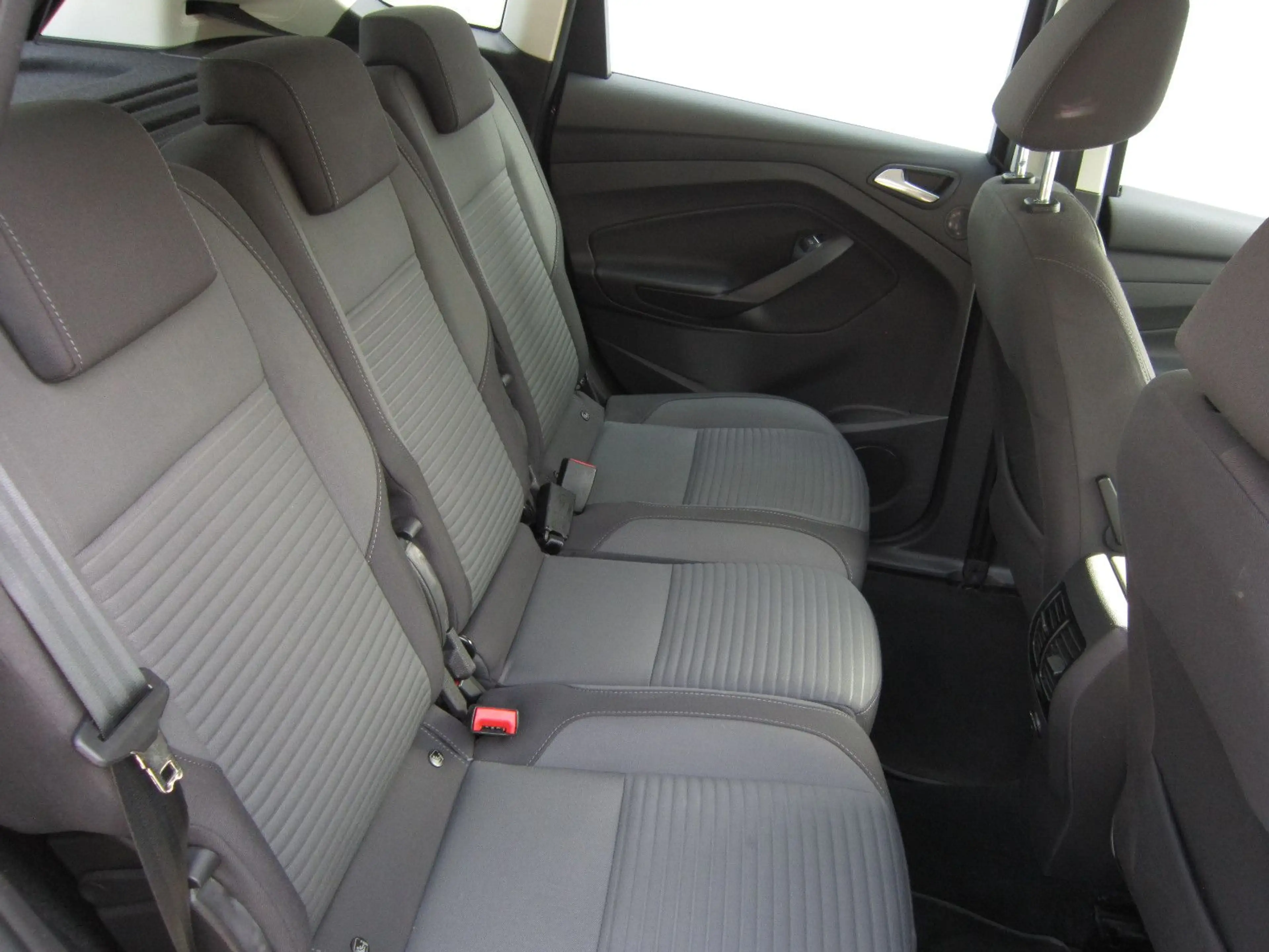 Ford C-Max C-MAX Titanium — photo 9