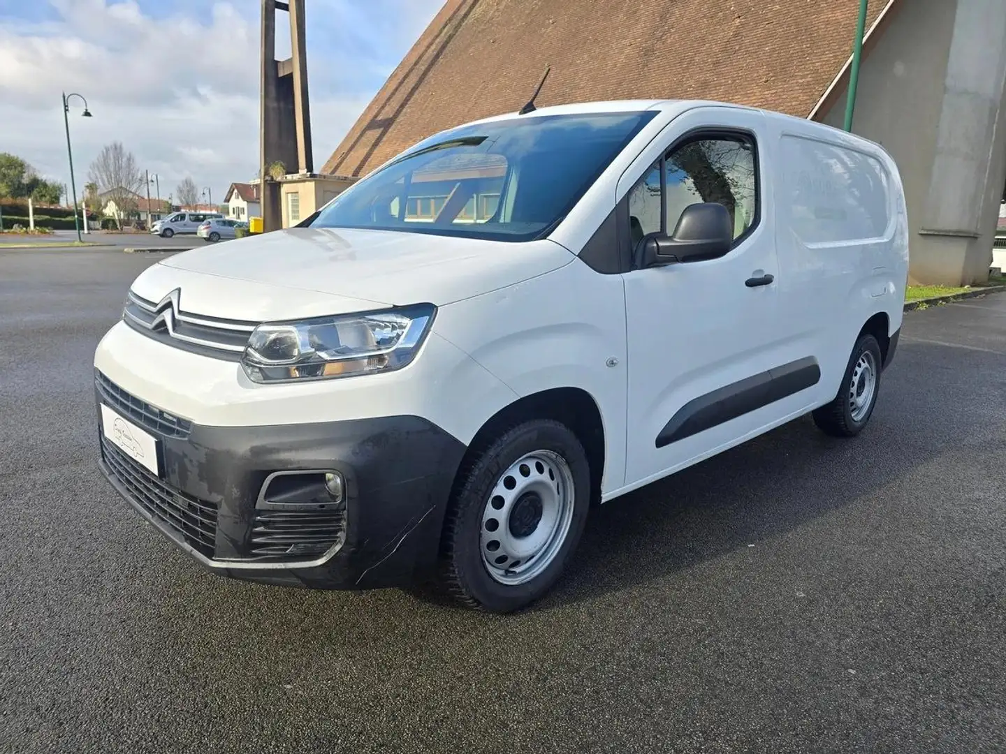 Citroen Berlingo 1.5 hdi 100 XL Attelage 3 places 9158 HT - 1