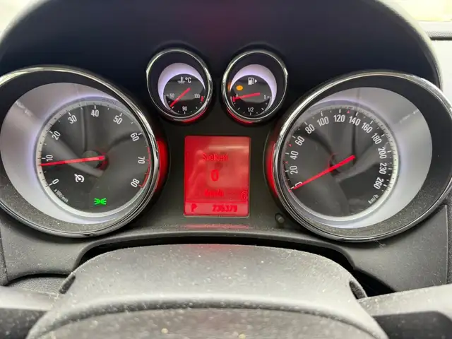 Opel Astra view 10