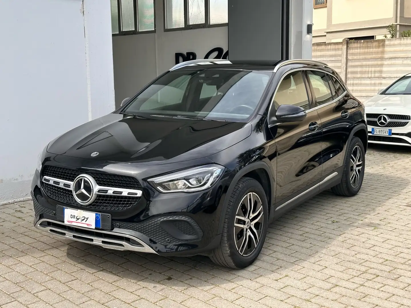 Mercedes-Benz GLA 200 d Executive auto Garanzia Nero - 1