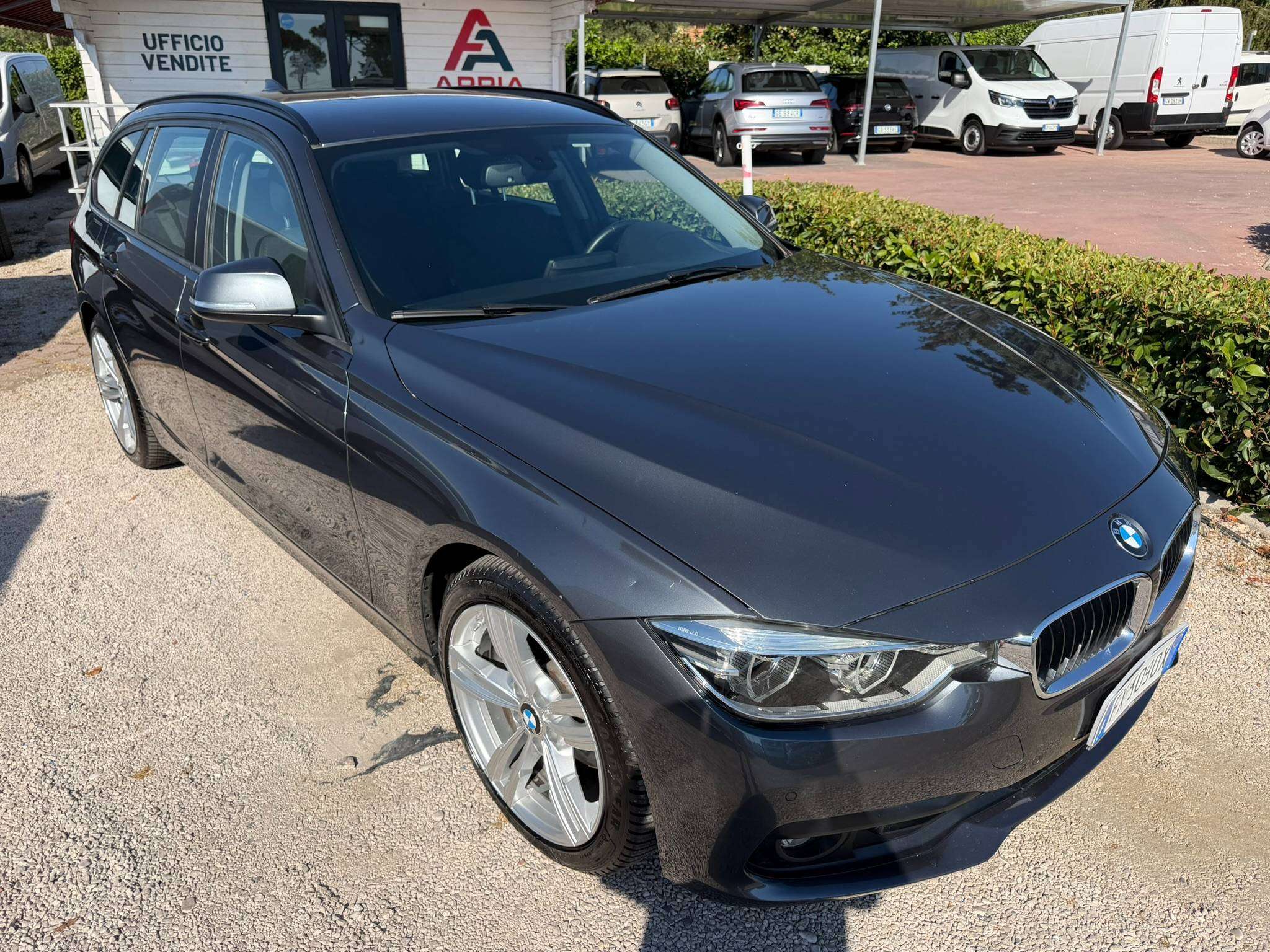 BMW 320