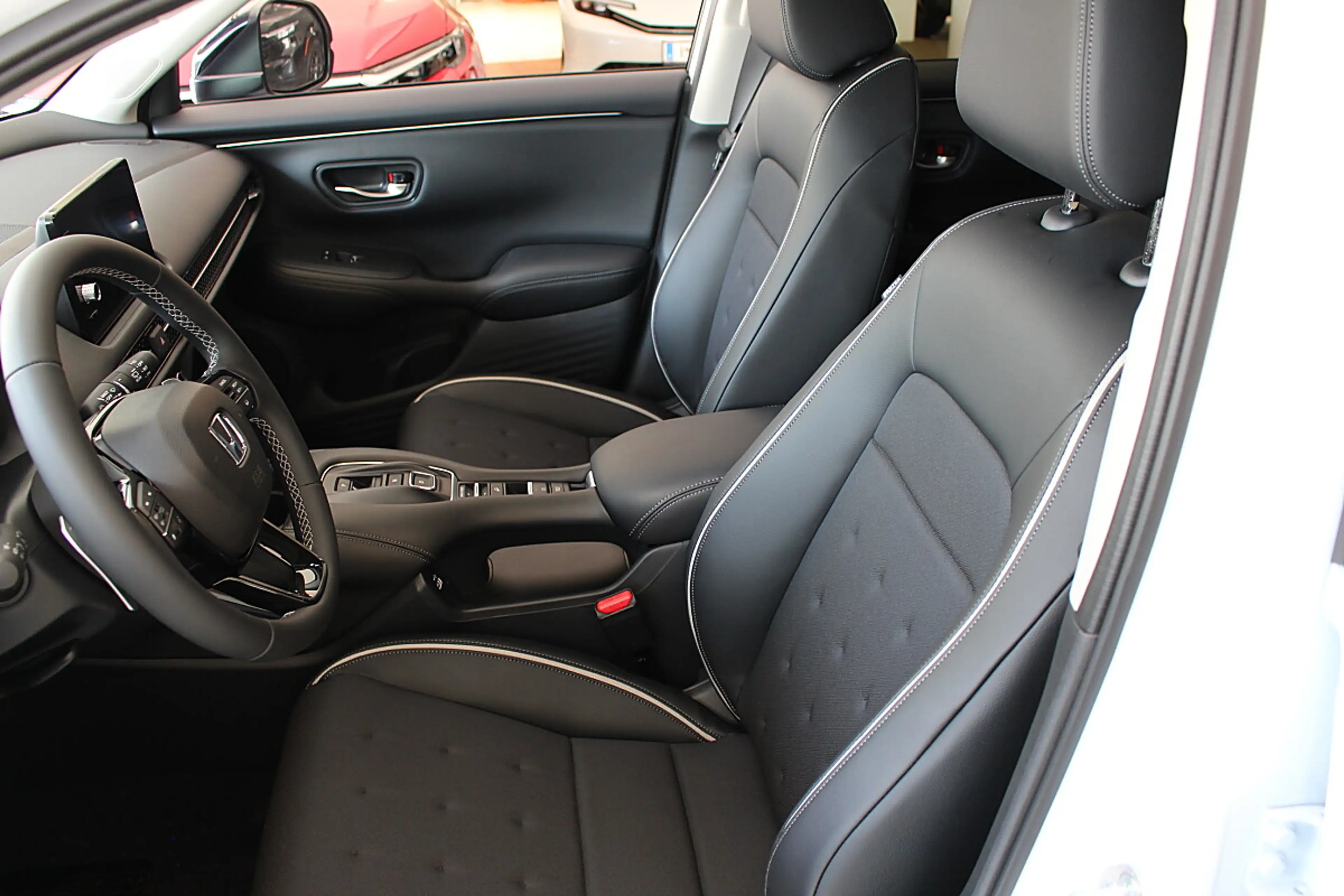 Honda ZR-V 2,0 i-MMD Hybrid Sport Aut. Selbstladend — photo 10