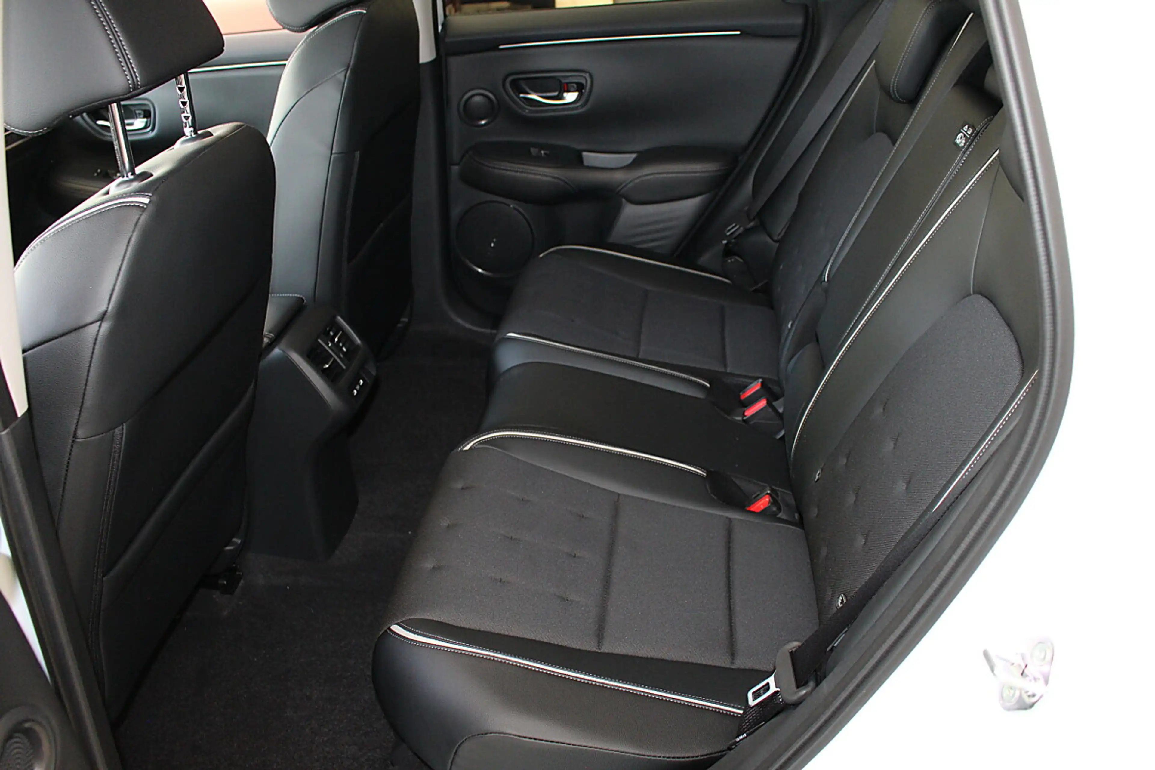 Honda ZR-V 2,0 i-MMD Hybrid Sport Aut. Selbstladend — photo 11