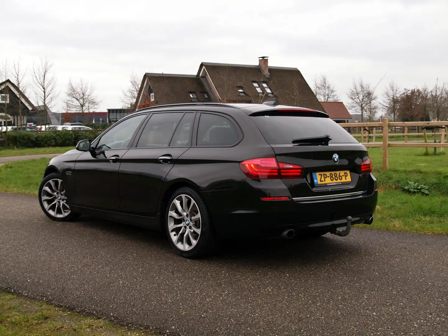 BMW 535 5-serie Touring 535xi M Sport Edition High Executi Black - 2