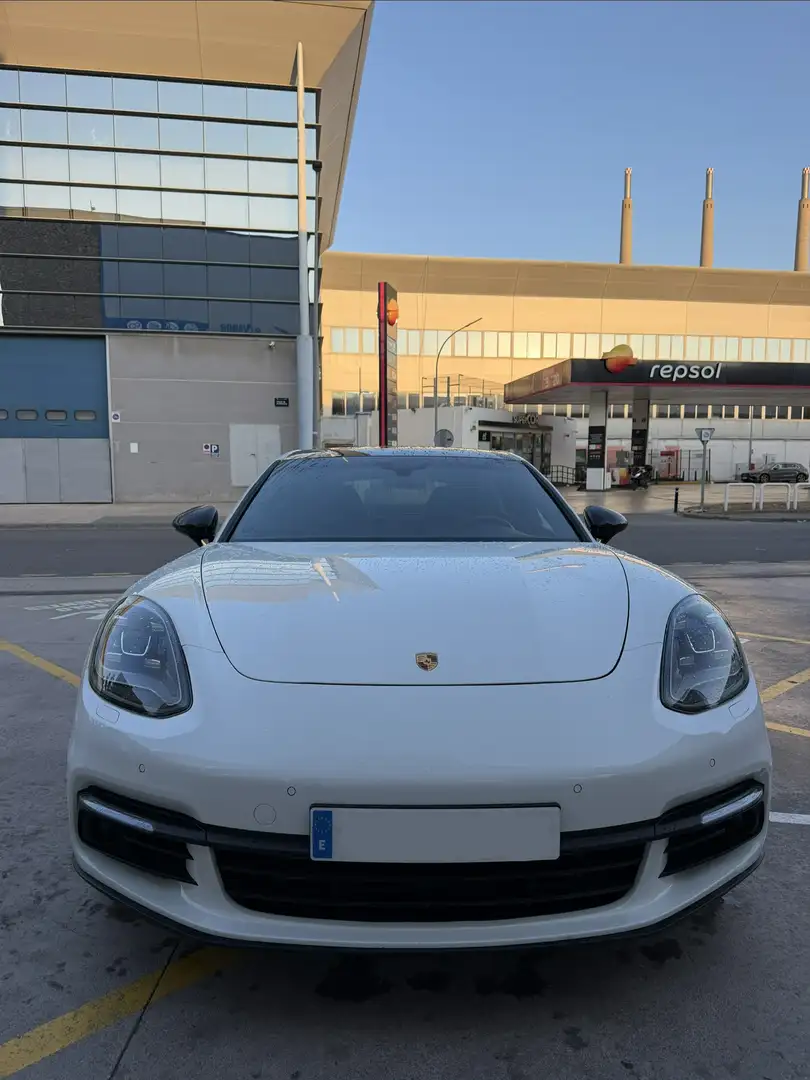Porsche Panamera 4 Sport Turismo - 2