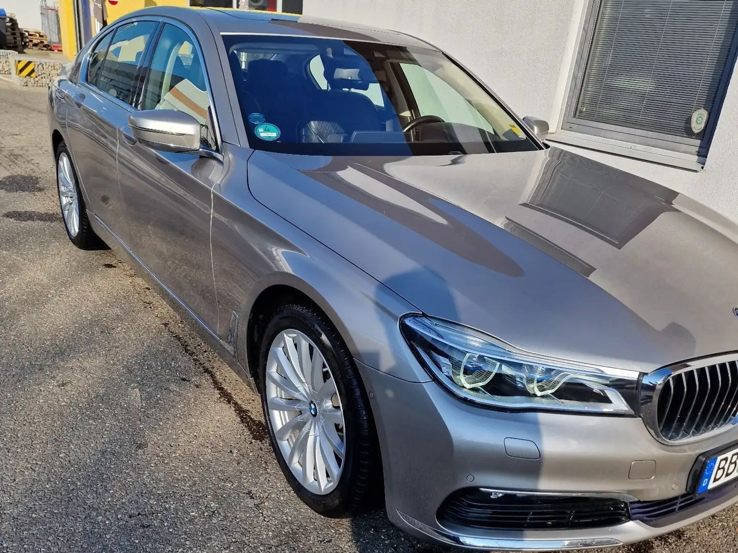 BMW 750 ix Laserl., 8-fach Ber., Harman-Kardon Бронзовий - 1