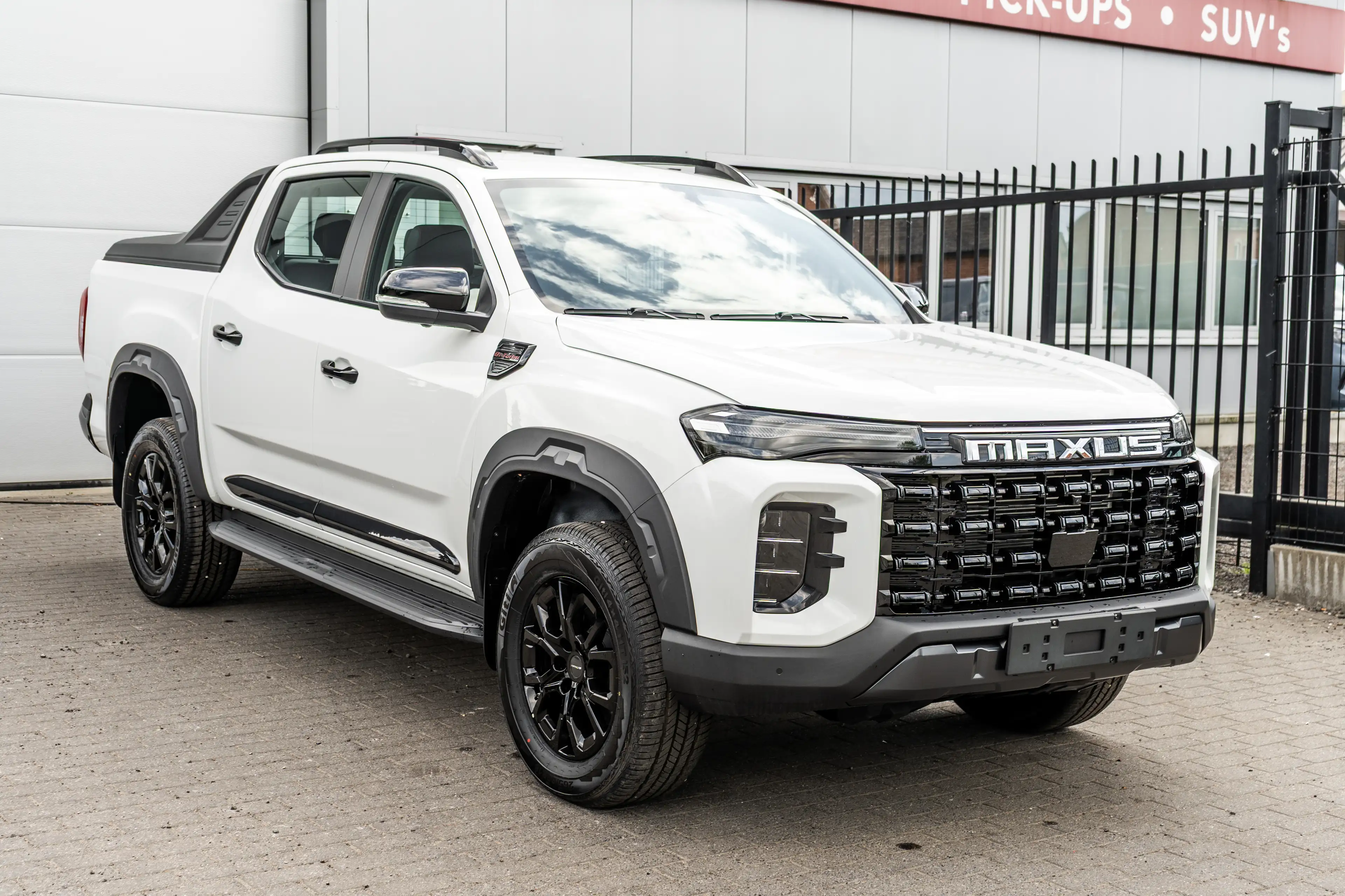 Maxus T60 Luxury 2.0D 4X4 - Automaat - 3500kg sleep. - 32.000ex