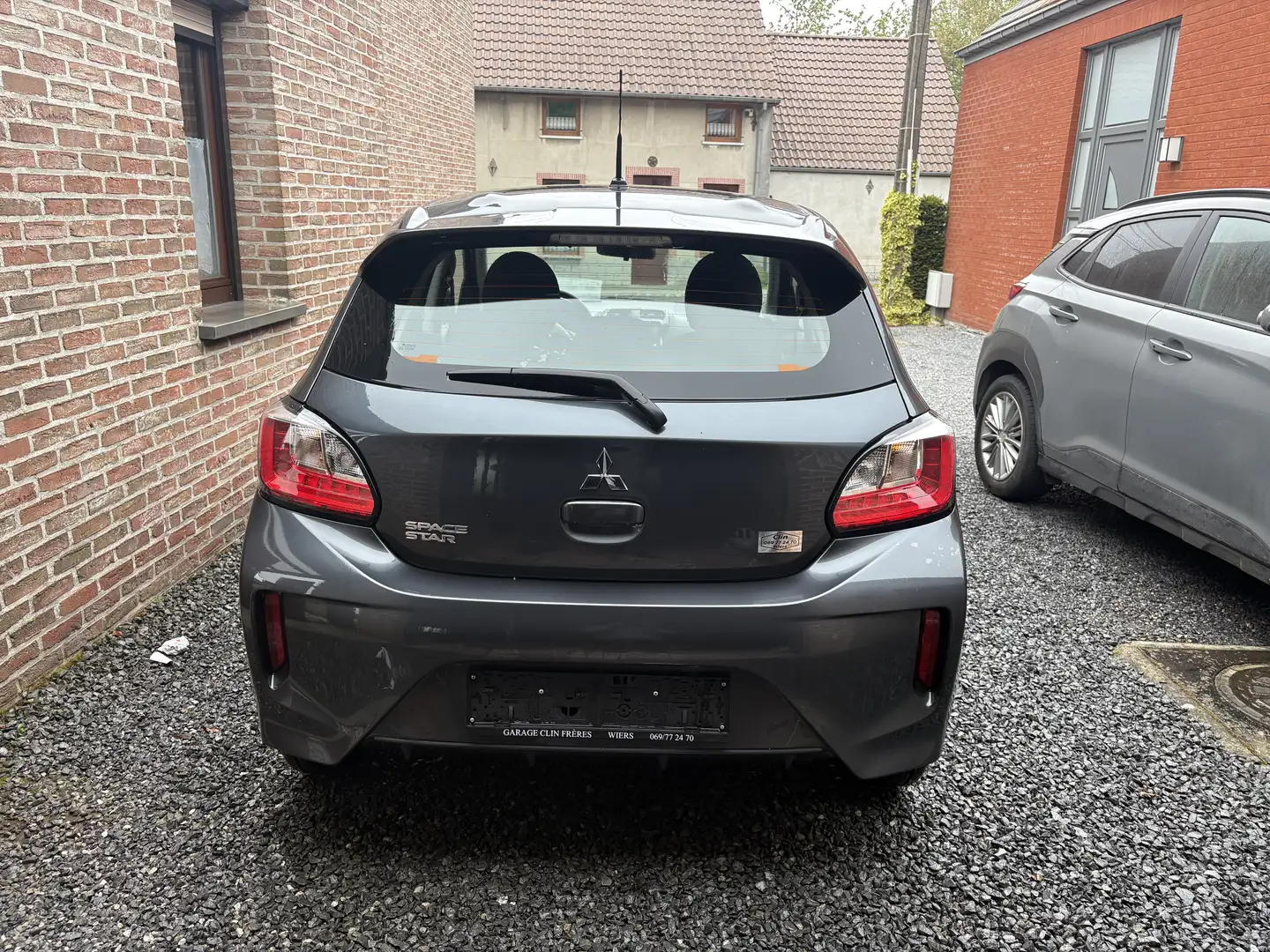 Mitsubishi Space Star 1.2i Intense - 1