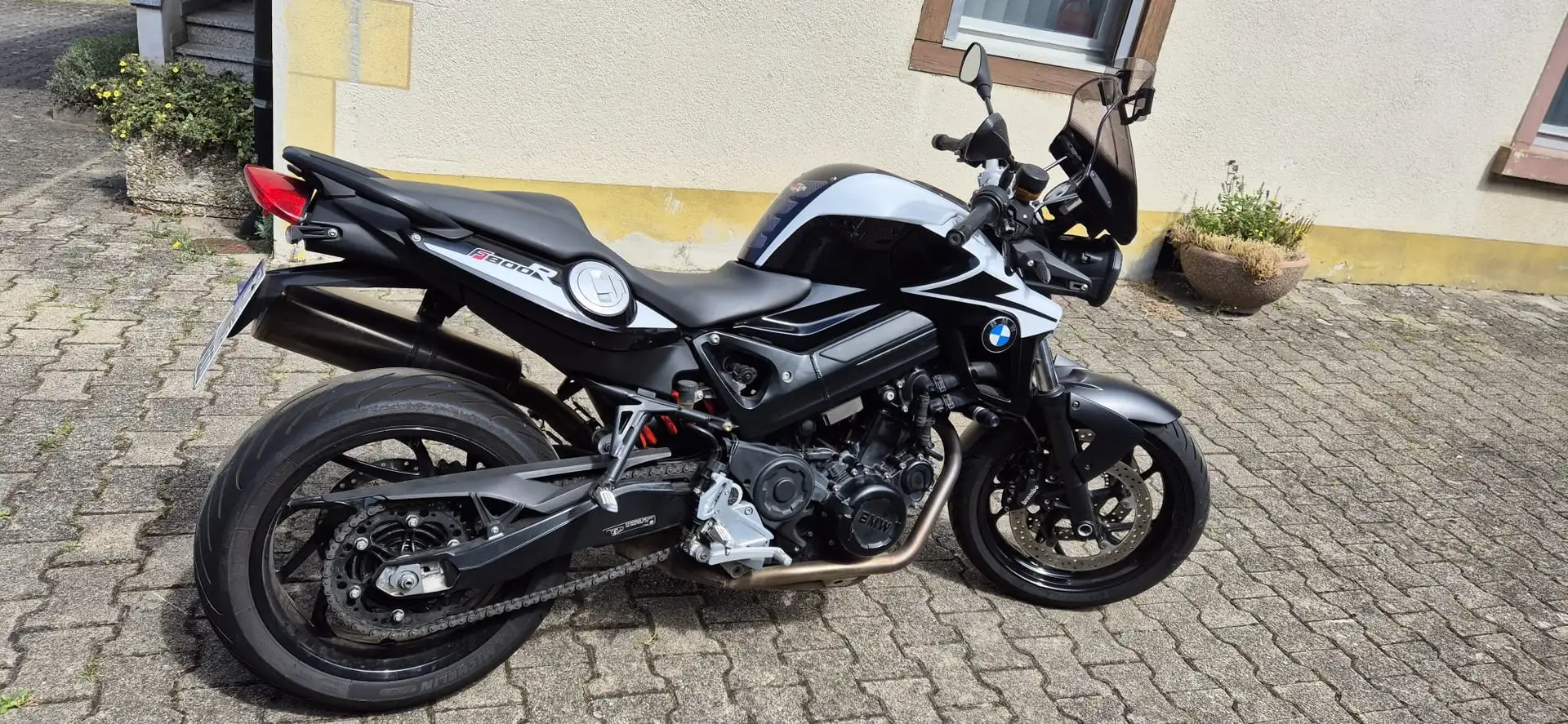BMW F 800 R Wenig km TÜV neu Noir - 1