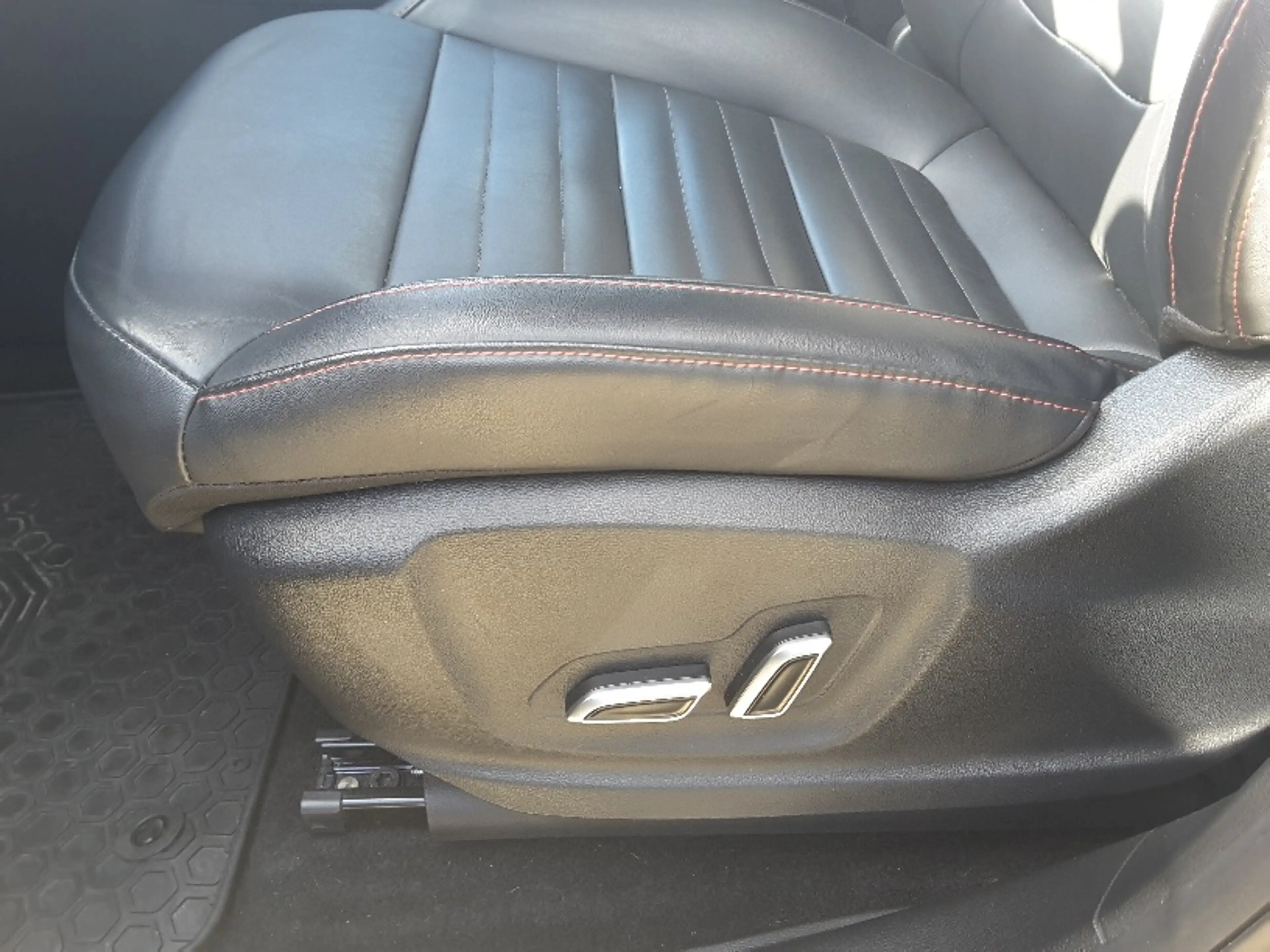 MG HS HS 1.5 T-GDi Luxury DCT — photo 11
