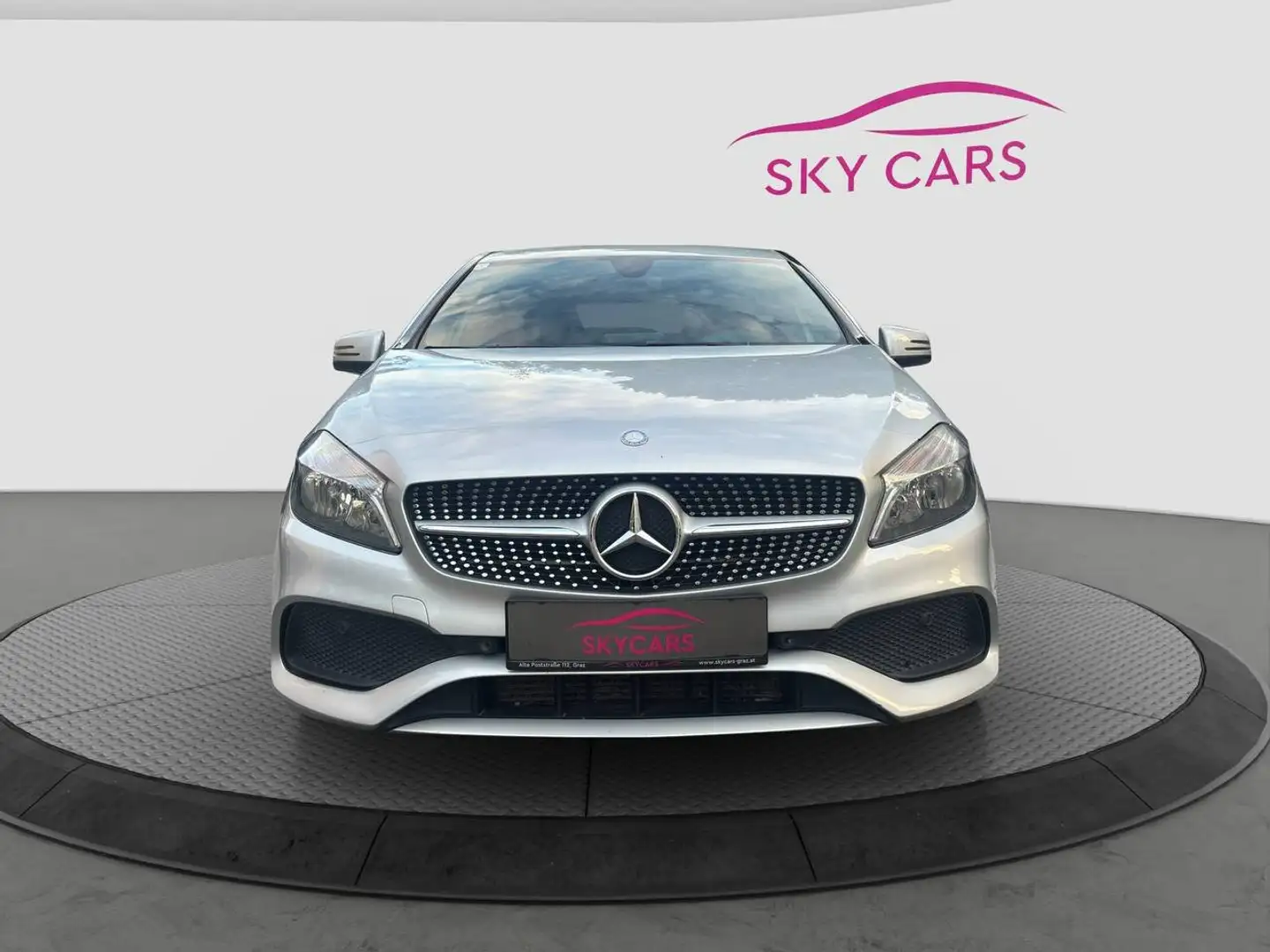 Mercedes-Benz A 180 A 180 CDI / d BlueEfficiency / AMG Sport / Aut. Grau - 2