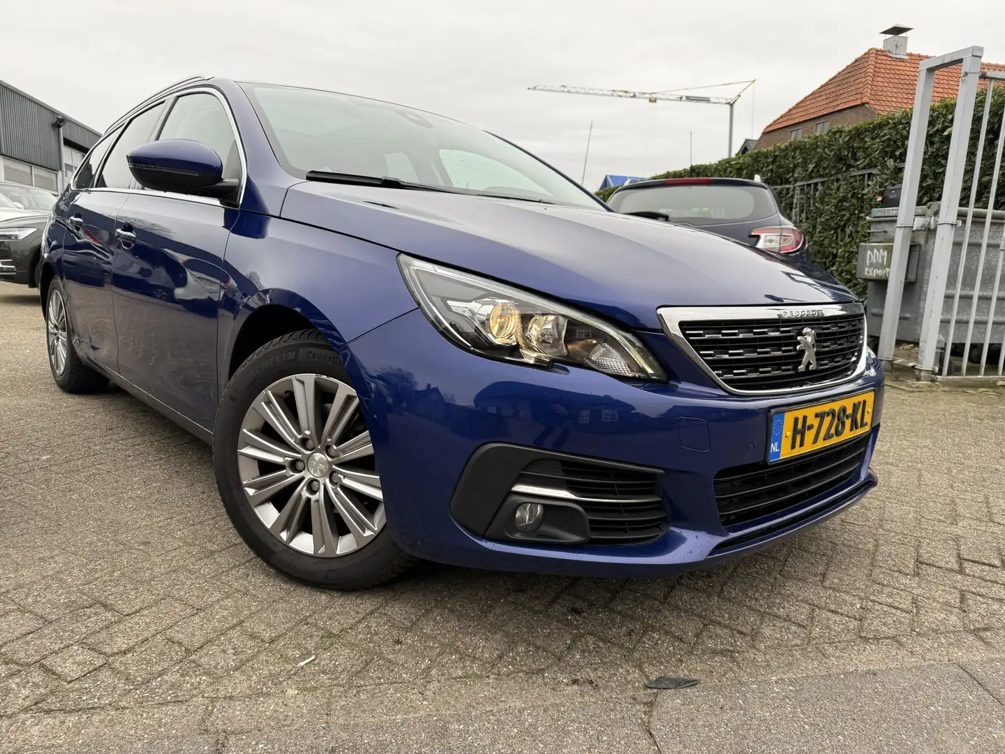 Peugeot 308 SW 1.5 BLUE LEASE PREMIUM PANO/NAVI/CLIMATE/LMV Blauw - 1