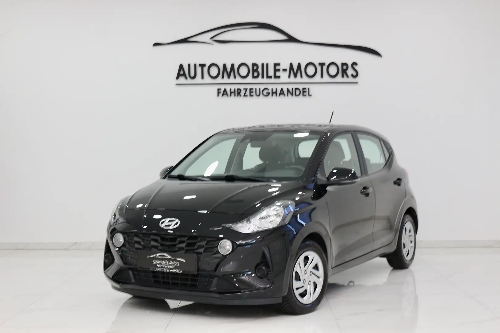 Hyundai i10 Chic Schwarz - 2