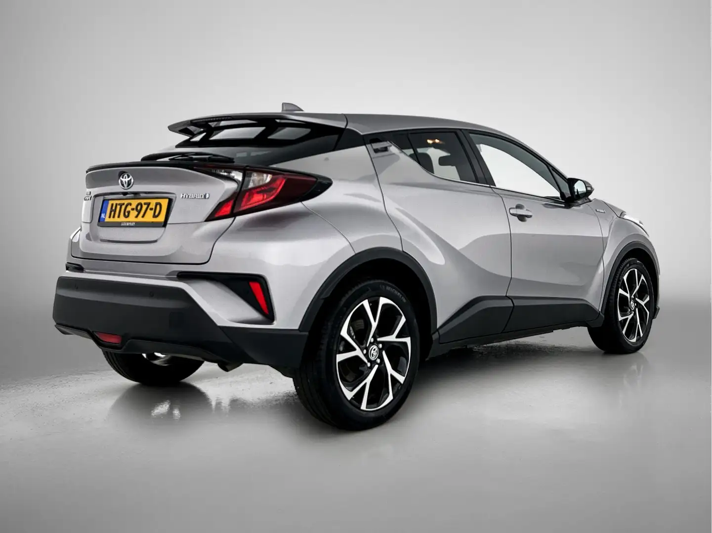 Toyota C-HR 1.8 Hybrid Dynamic | Cruise Control | Climate Cont Grijs - 2