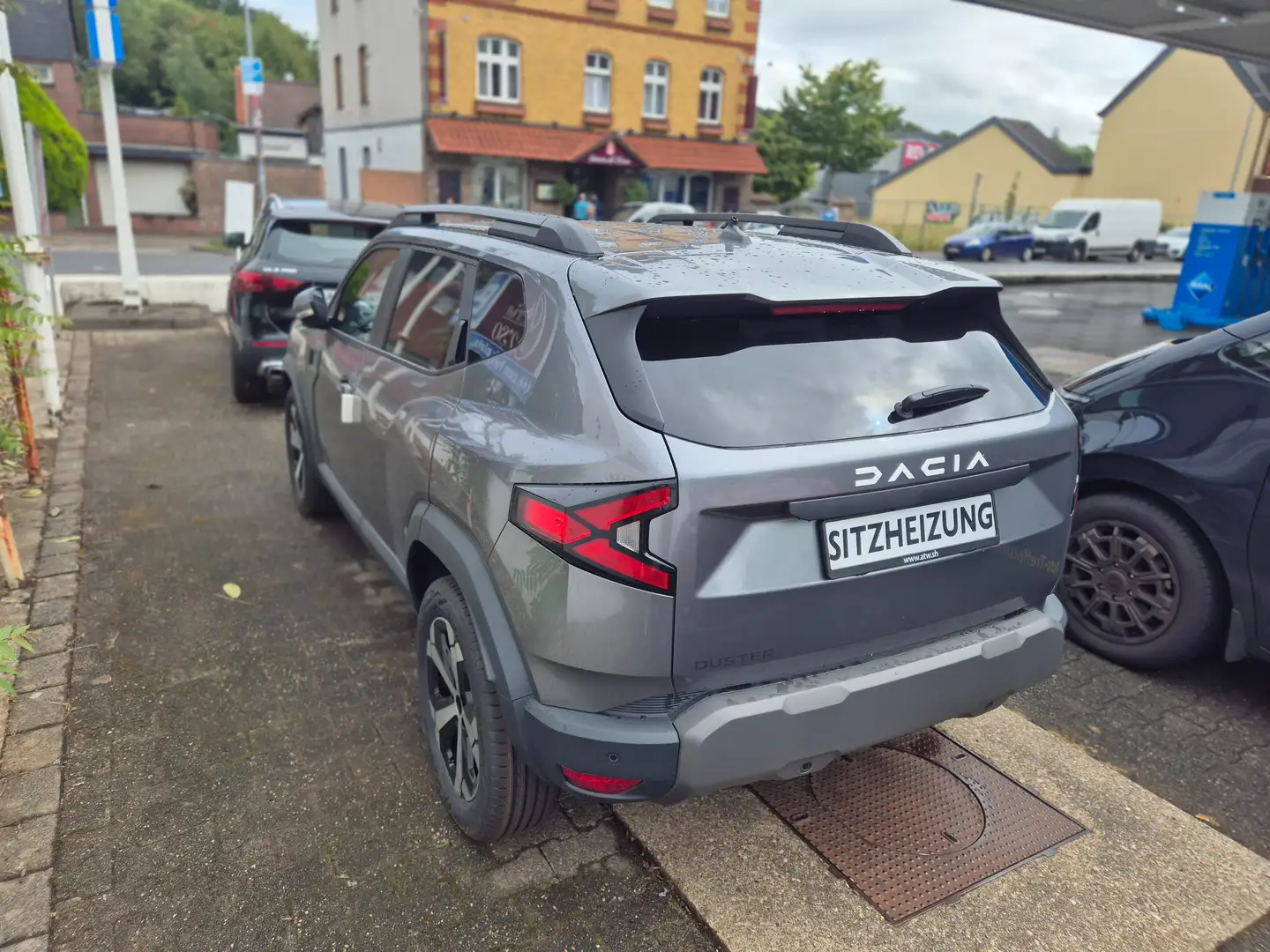 Dacia Duster TCe 130 Mild-Hybrid Journey Winter-Paket Allwetter Grau - 2