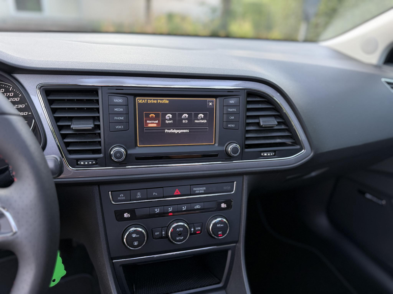 SEAT Leon ST 1.4 TSI ACT FR Dynamic Pano|ACC|Trekhaak|LED|Se — photo 14