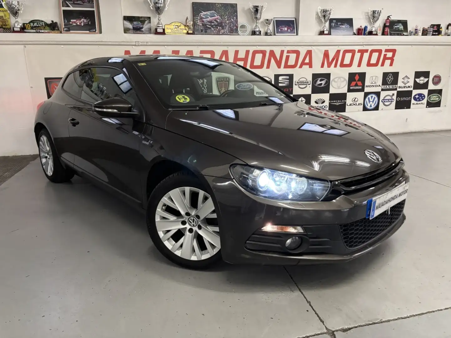 Volkswagen Scirocco 2.0TDI BMT Marrón - 2