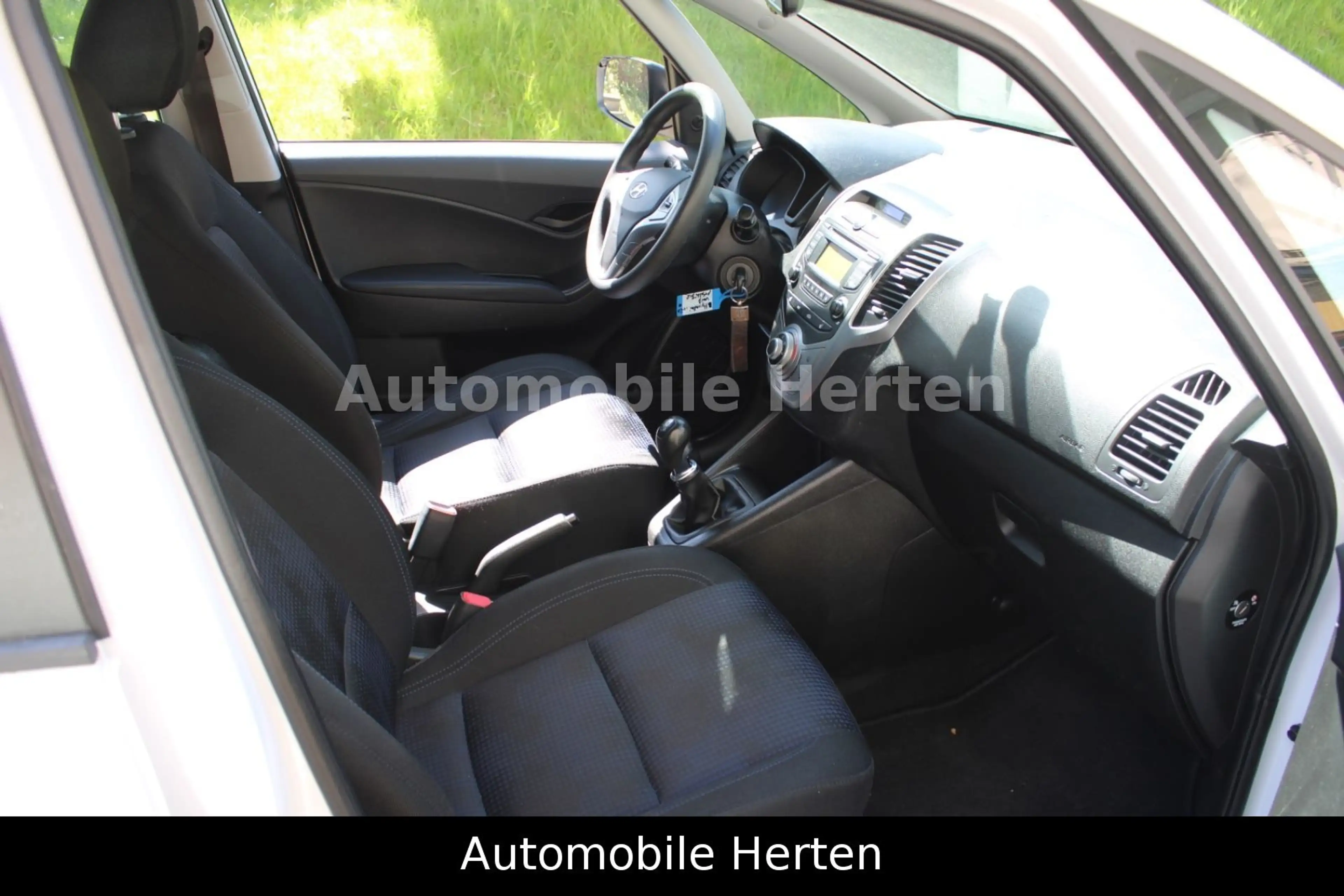 Hyundai iX20 1.4 Classic*KLIMA*SHZ*KLIMA! — photo 5
