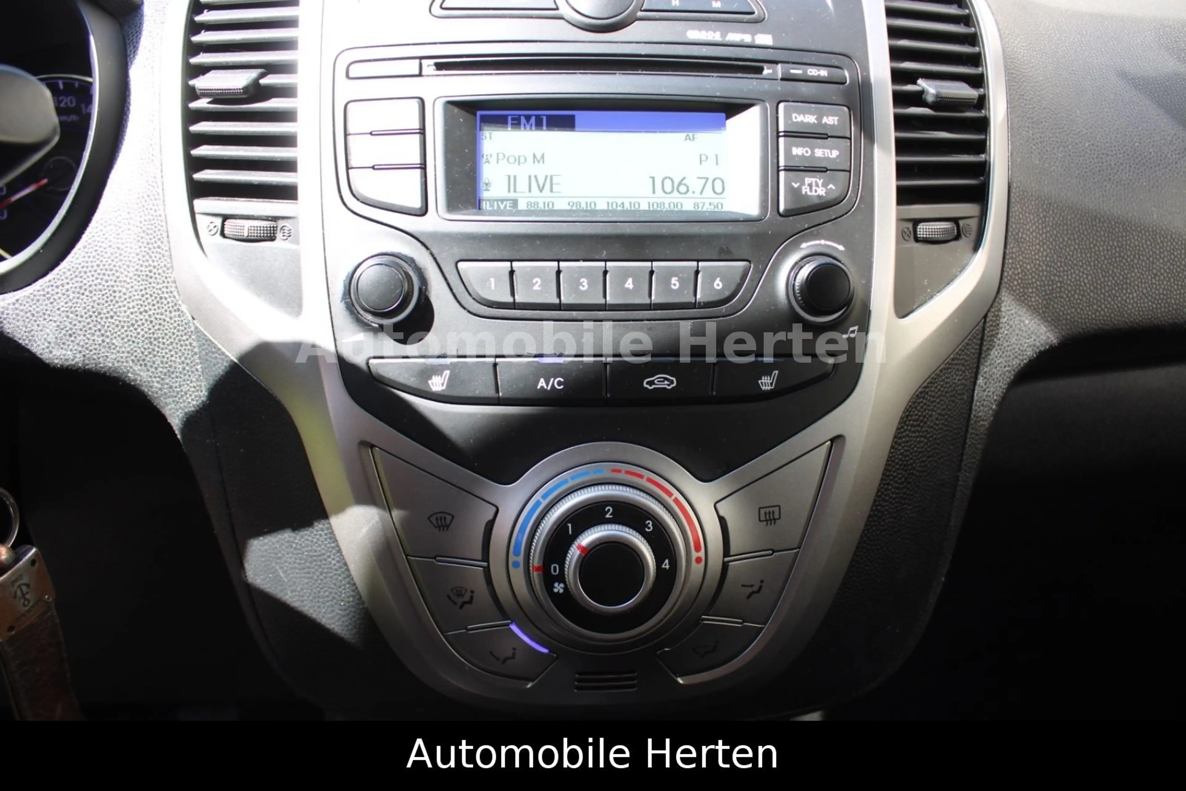 Hyundai iX20 1.4 Classic*KLIMA*SHZ*KLIMA! — photo 8