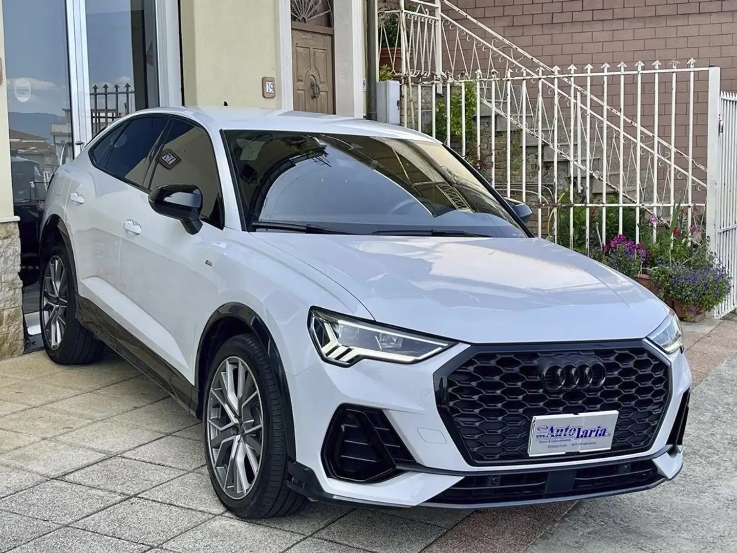 Audi Q3 Q3 35 2.0 tdi S line edition s-tronic Pack Black Bianco - 2