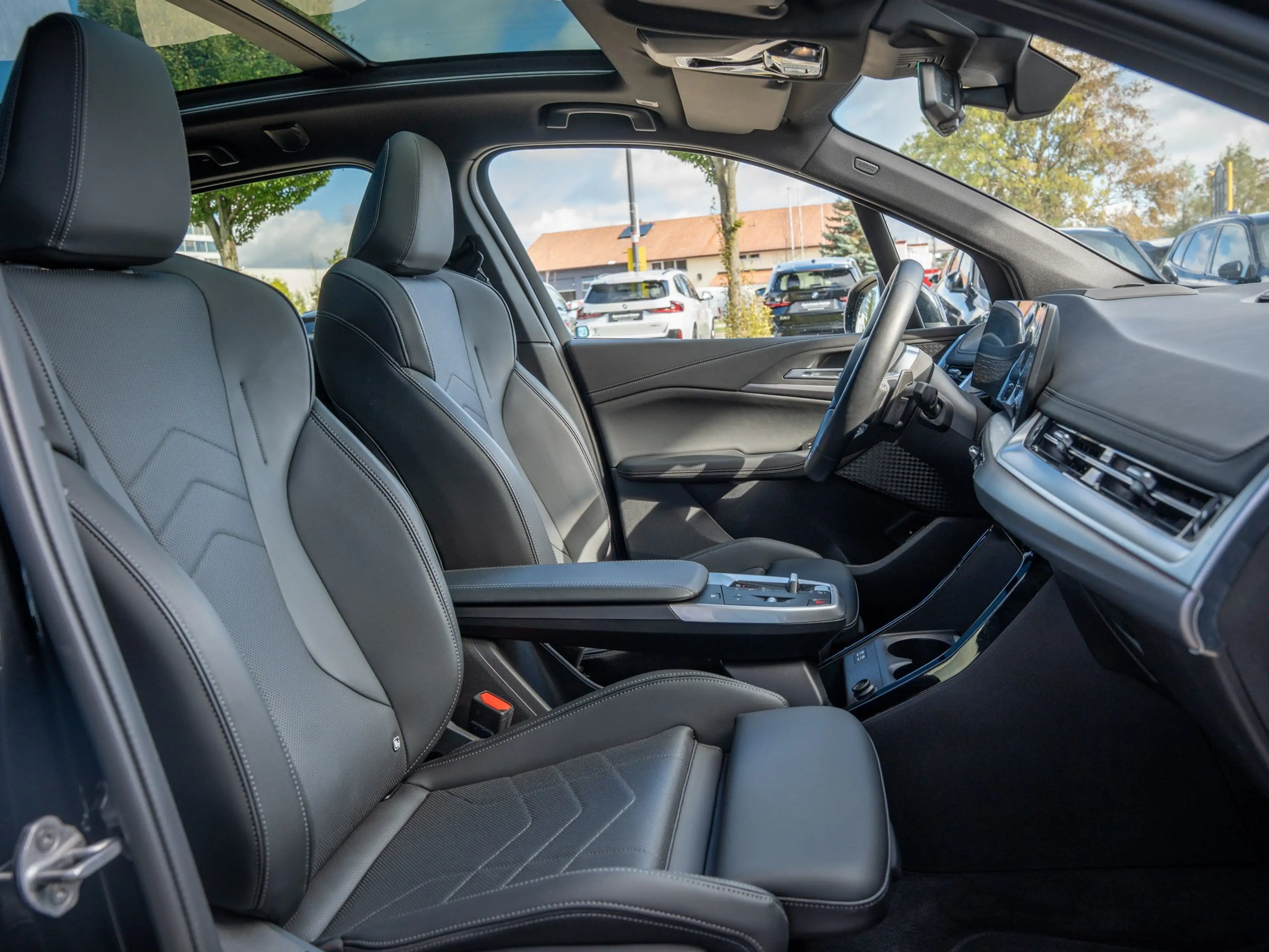 BMW 225 e xDrive Active Tourer M-Sport PANO DA+ 360° HUD — photo 3