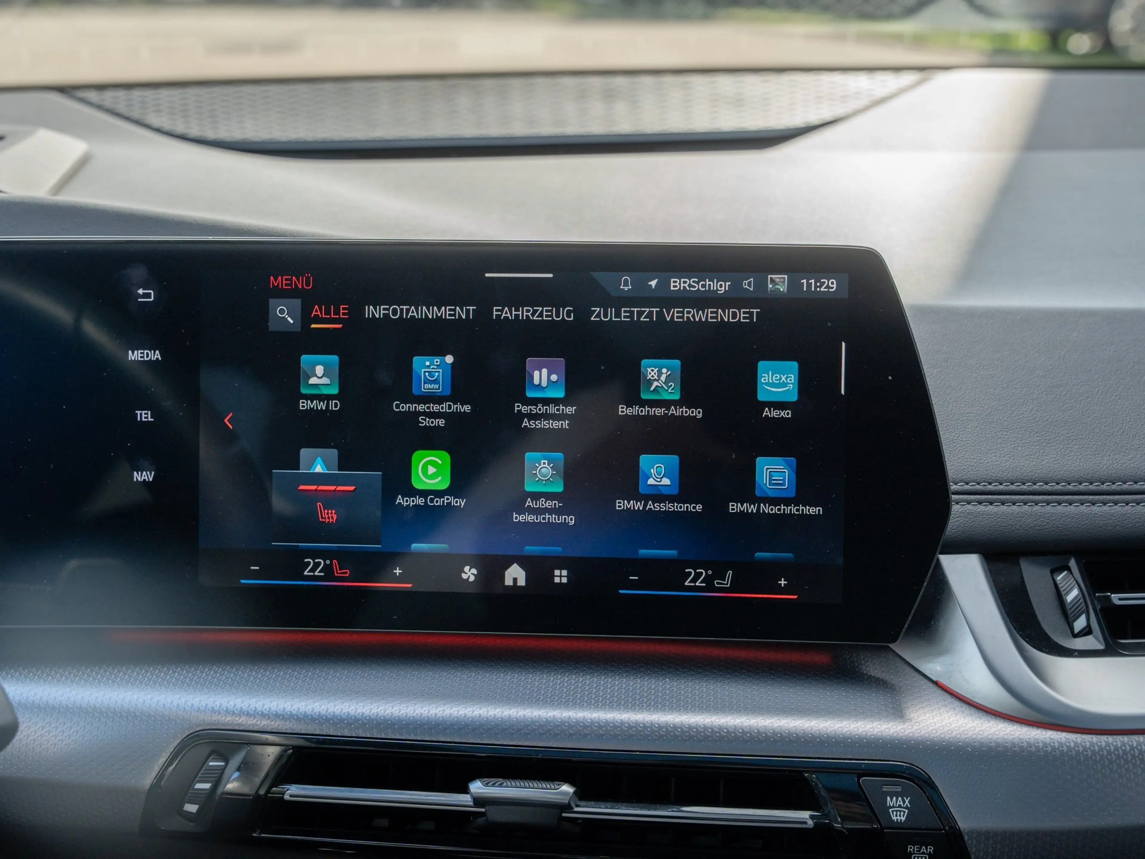 BMW 225 e xDrive Active Tourer M-Sport PANO DA+ 360° HUD — photo 8